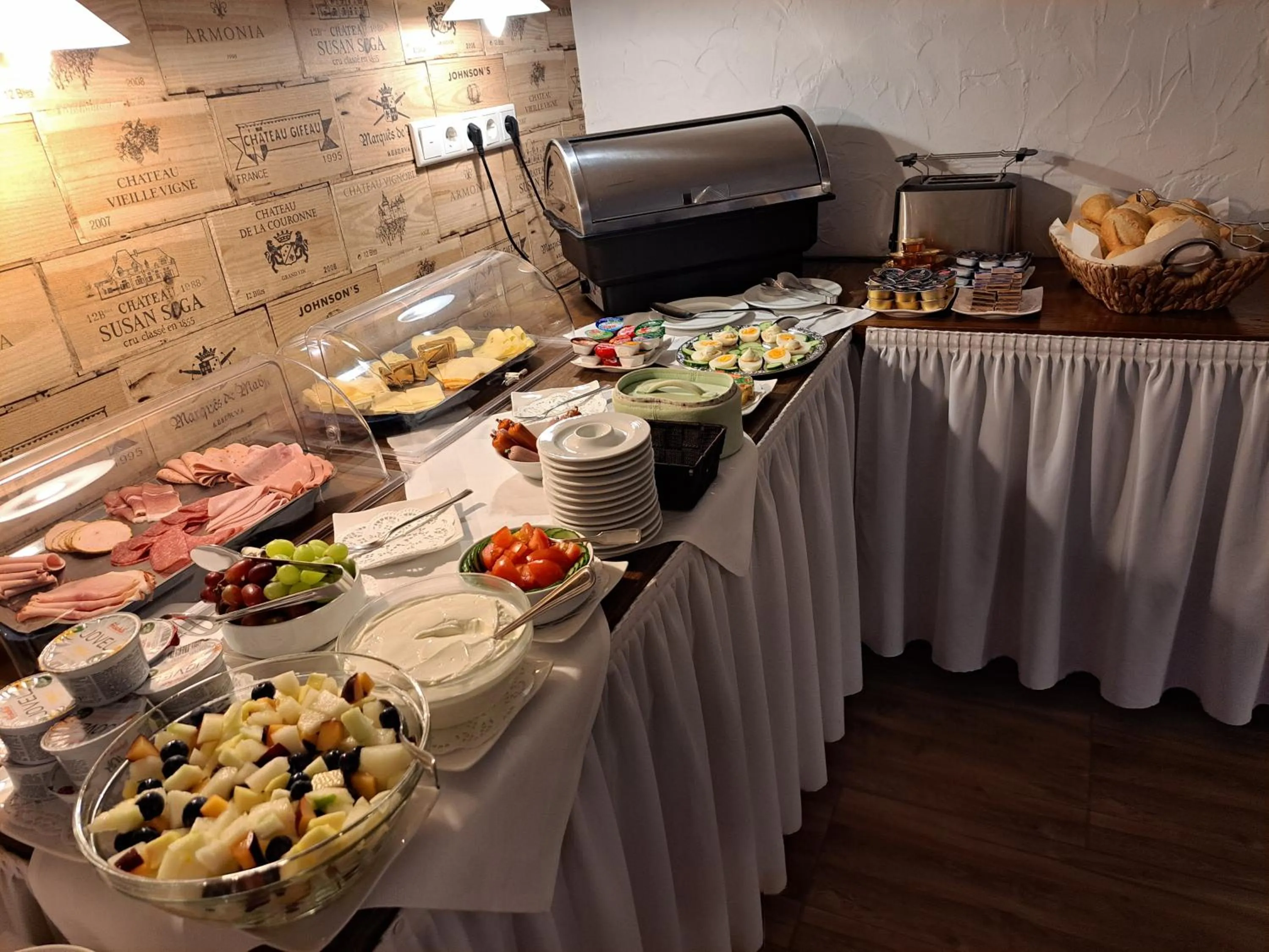 Buffet breakfast in Hotel Angerland Garni