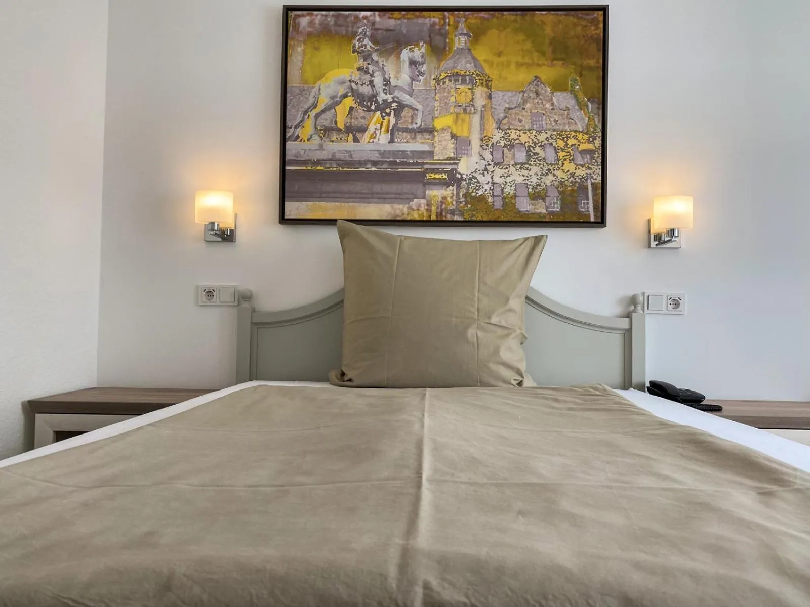 Bed in Hotel Angerland Garni