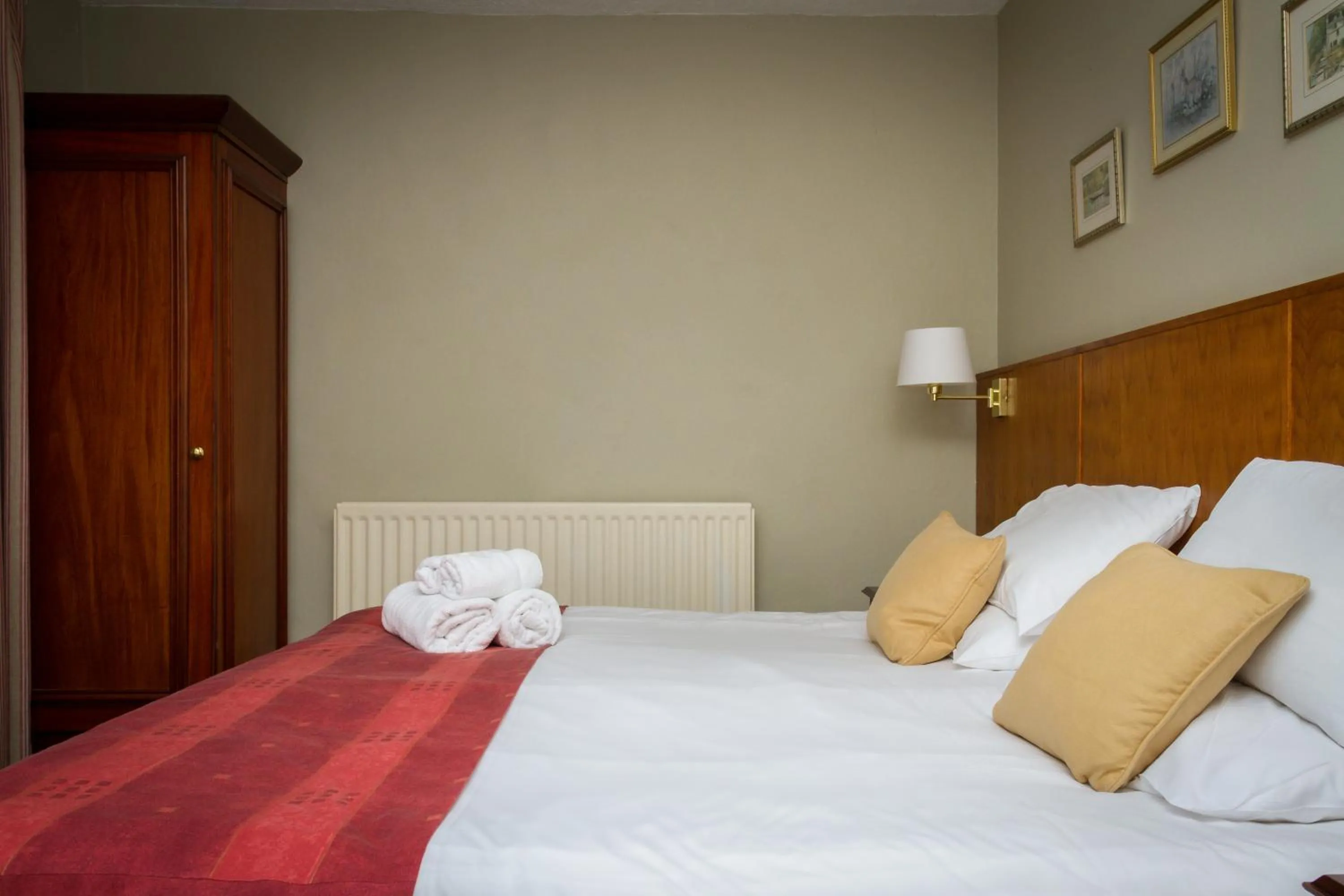 Bed in Woolpack Inn