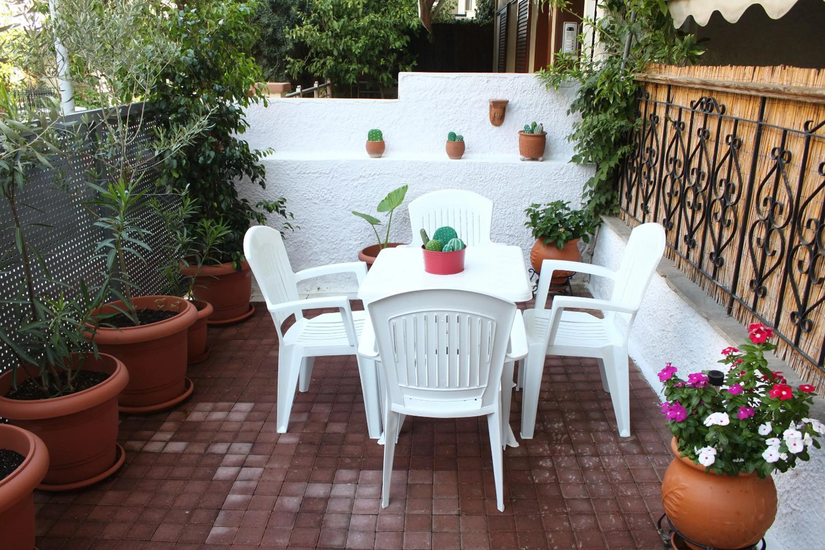 Balcony/Terrace in Sweet stone apartment in Imittos
