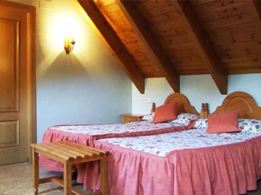 Photo of the whole room, Bed in Hotel Turrull