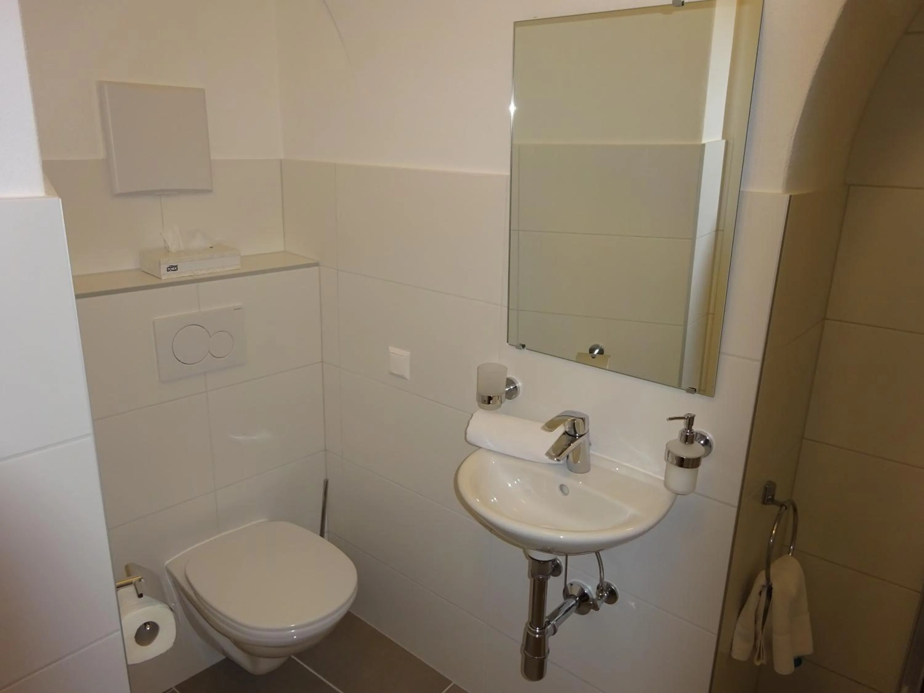 Bathroom in Hotel Widhof - Check-in im Hotel Nibelungenhof