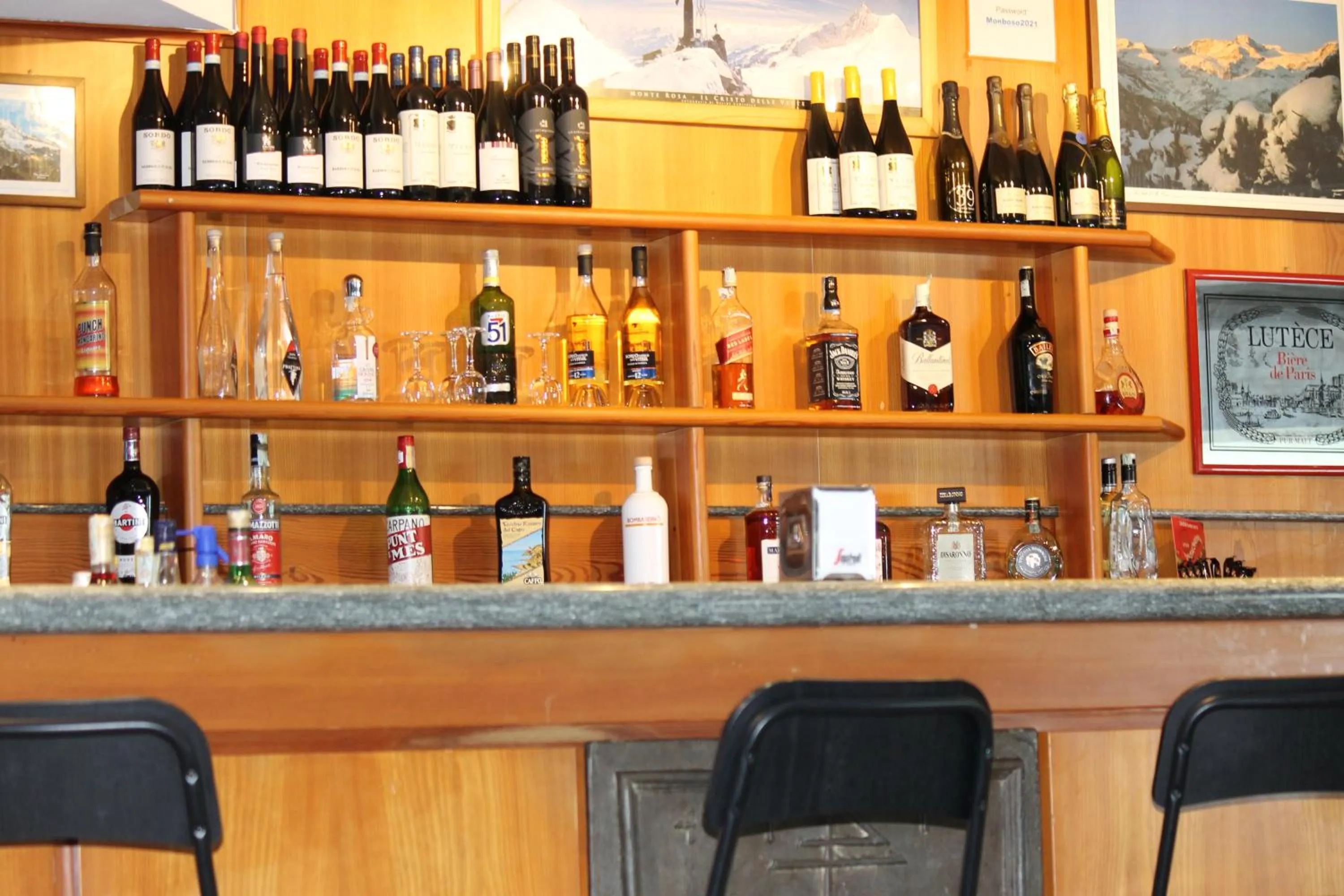 Lounge or bar in La Trinitè Monboso Hotel