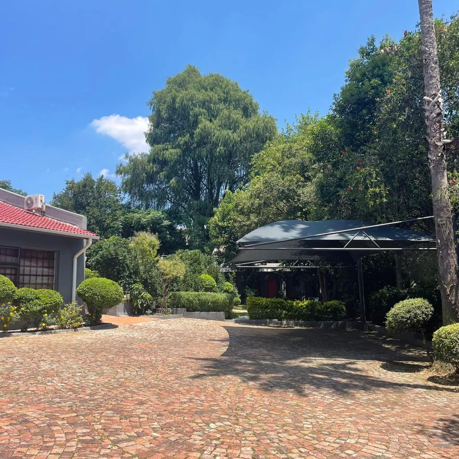 Parking in Marion Lodge