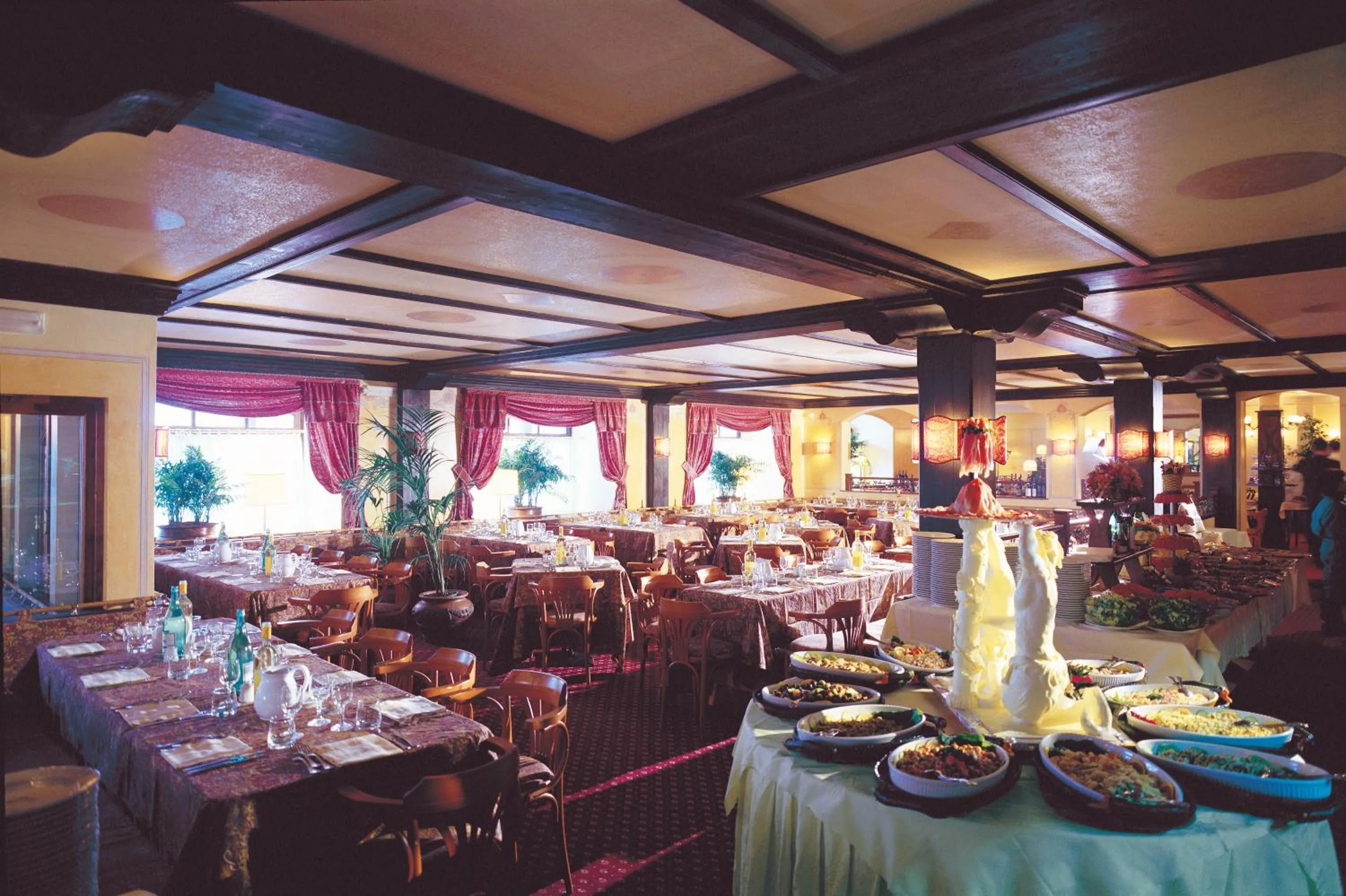 Restaurant/places to eat in Hotel Club Relais Des Alpes