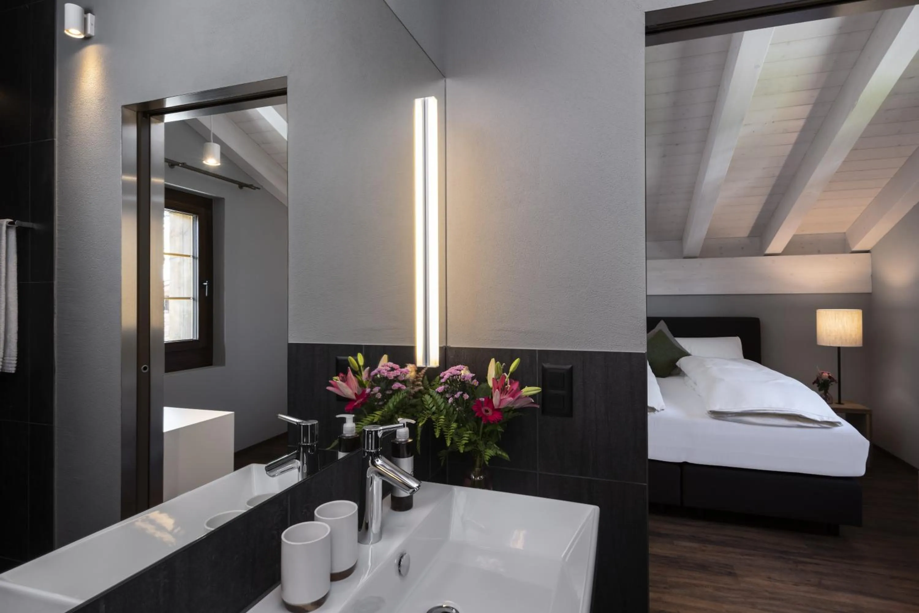 Photo of the whole room, Bed in Hotel Mischun