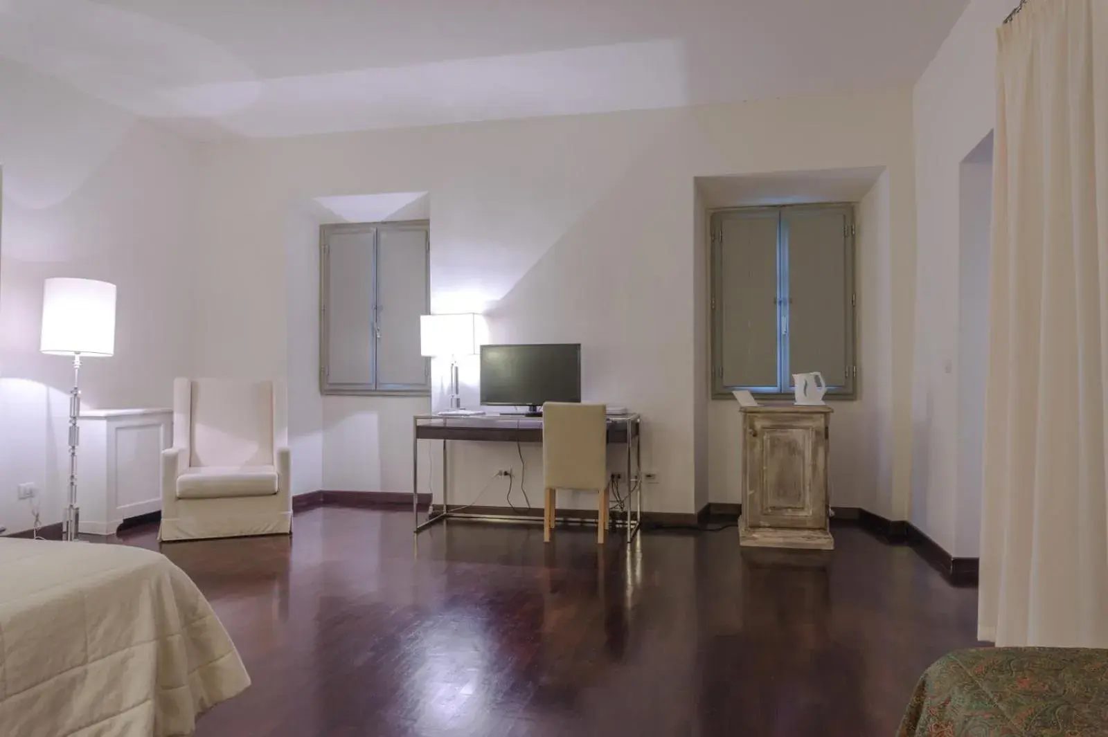 TV and multimedia, Bed in Villa Il Palagio TV and multimedia, Bed in Villa Il Palagio