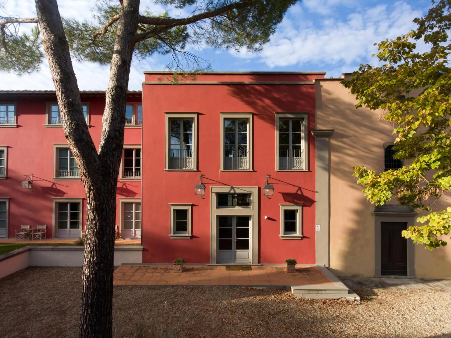 Facade/entrance in Relais Villa Il Palagio