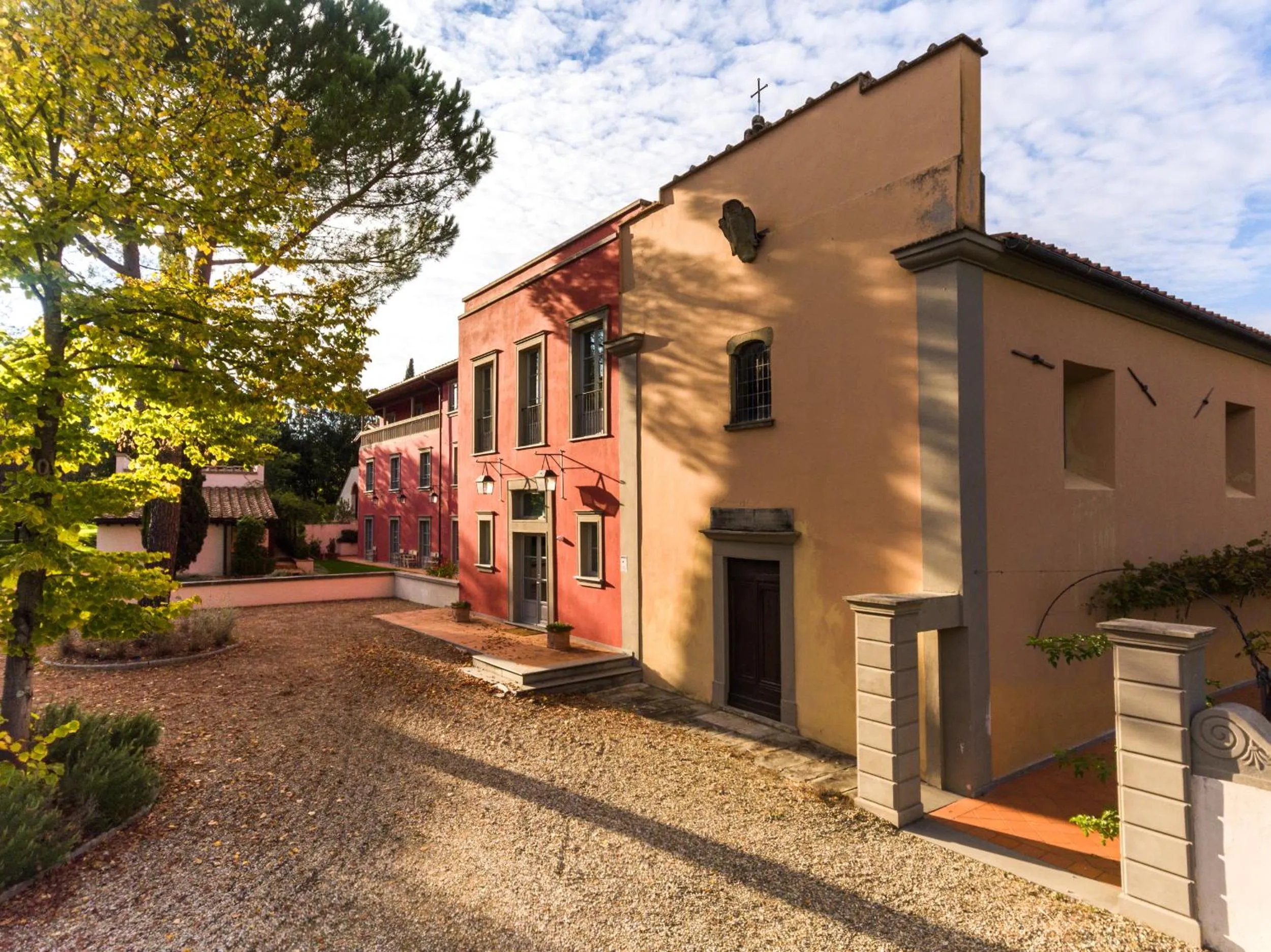 Facade/entrance in Relais Villa Il Palagio