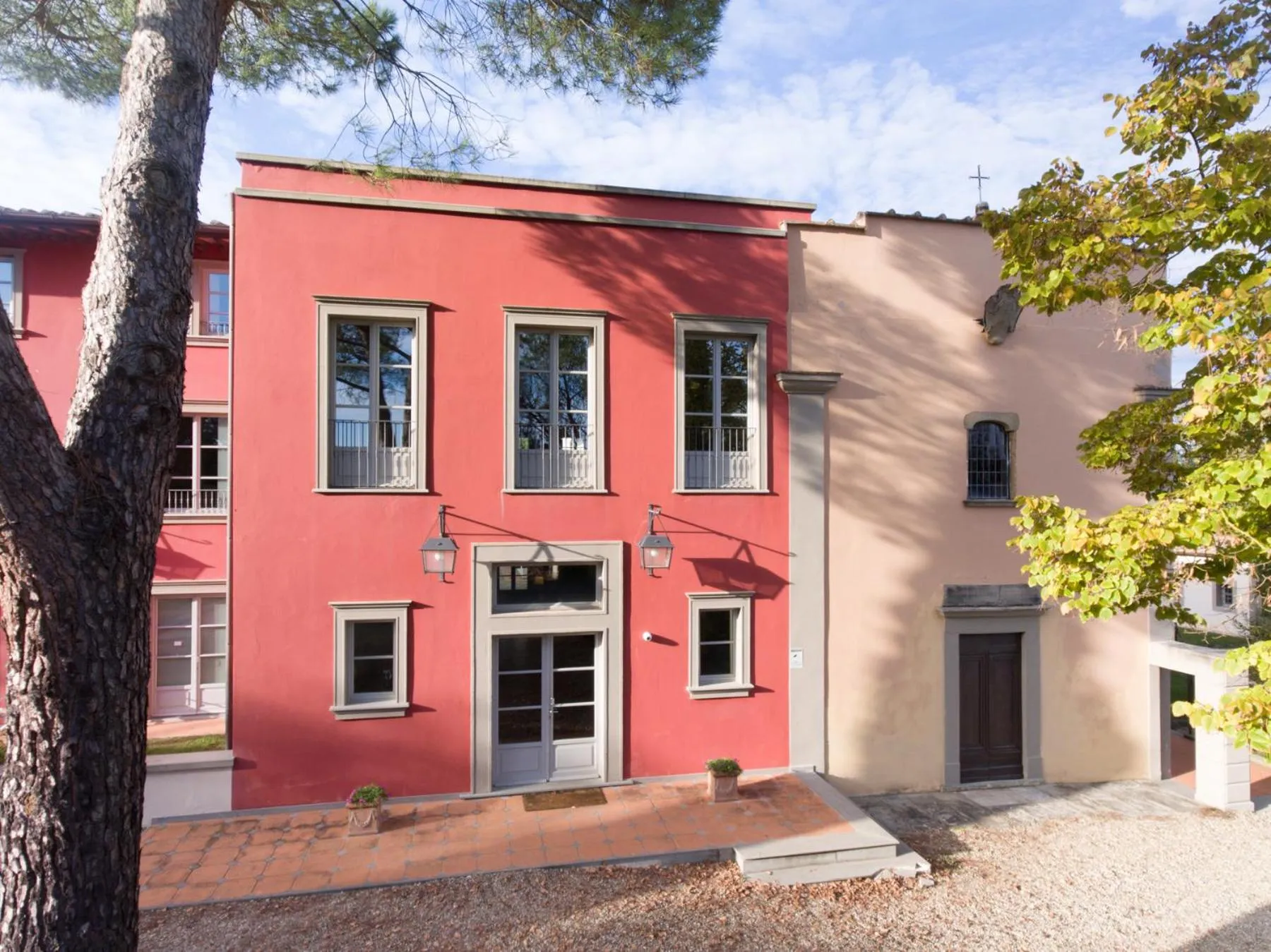 Facade/entrance in Relais Villa Il Palagio