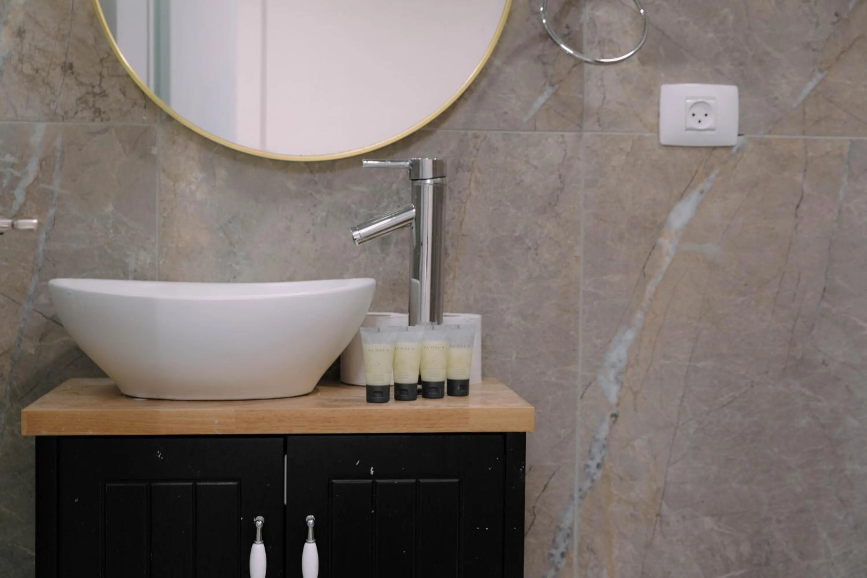 Rich apartments renovated & with modern design