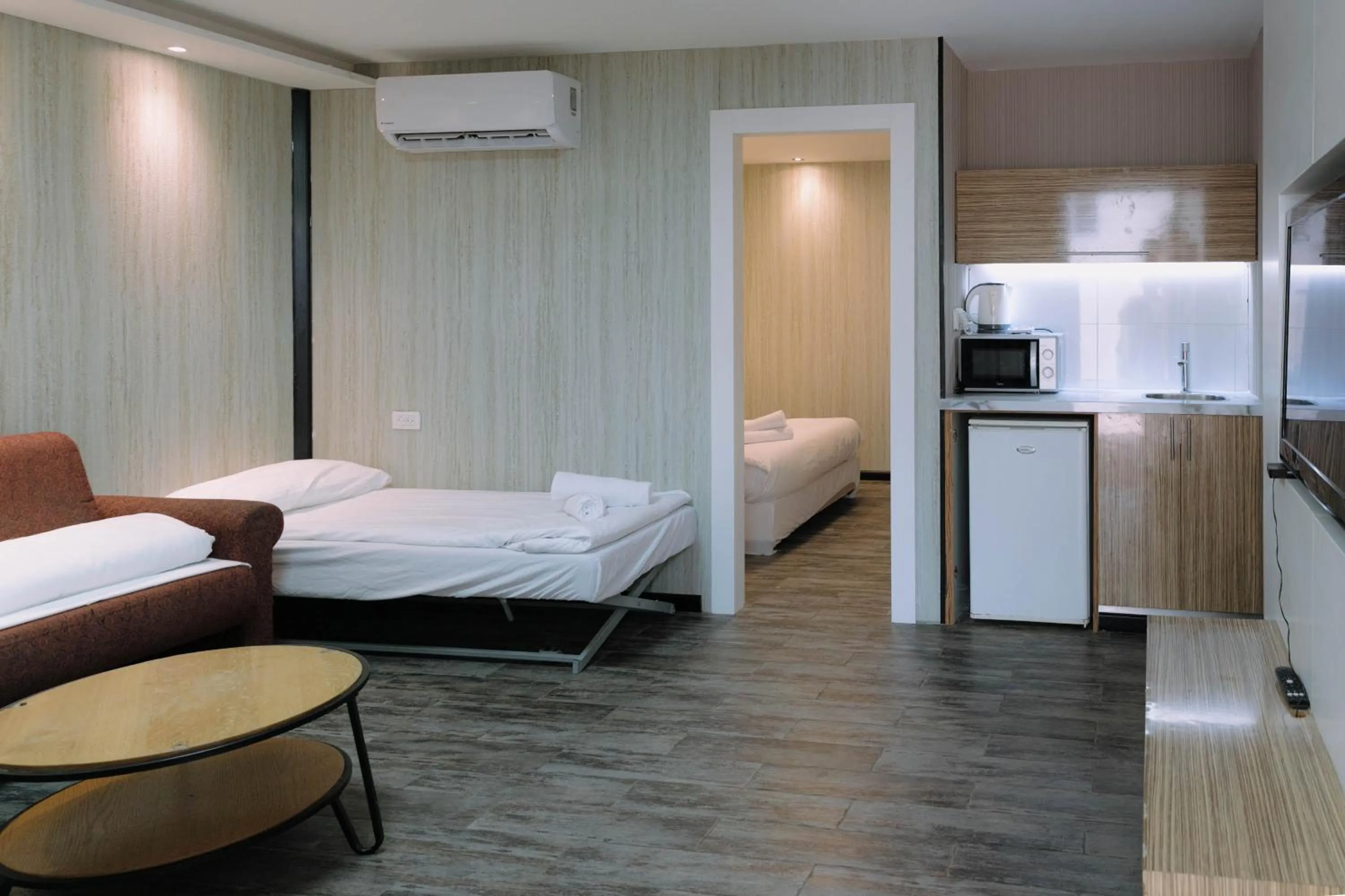 Bed in Rich apartments renovated & with modern design