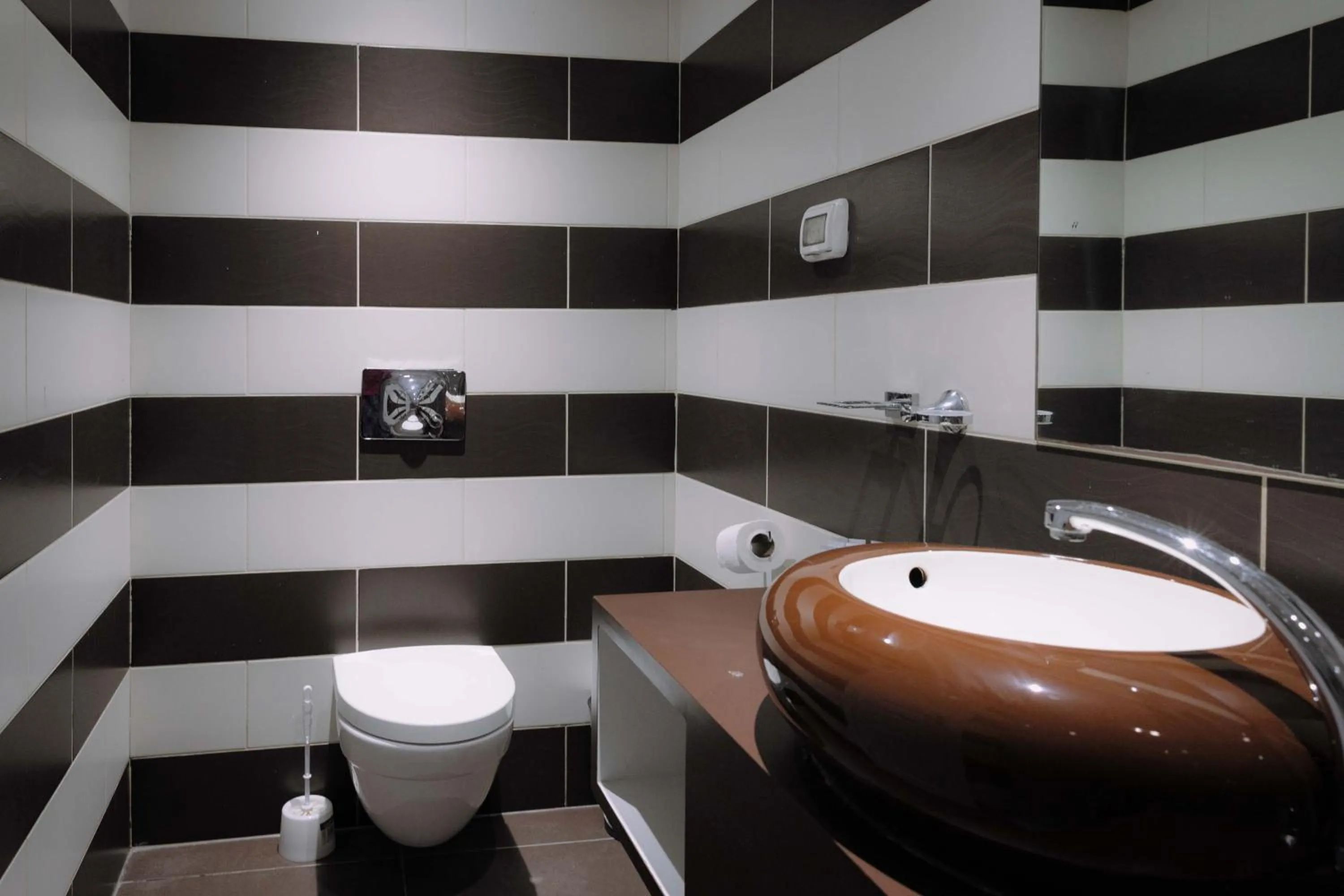 Toilet in Rich apartments renovated & with modern design