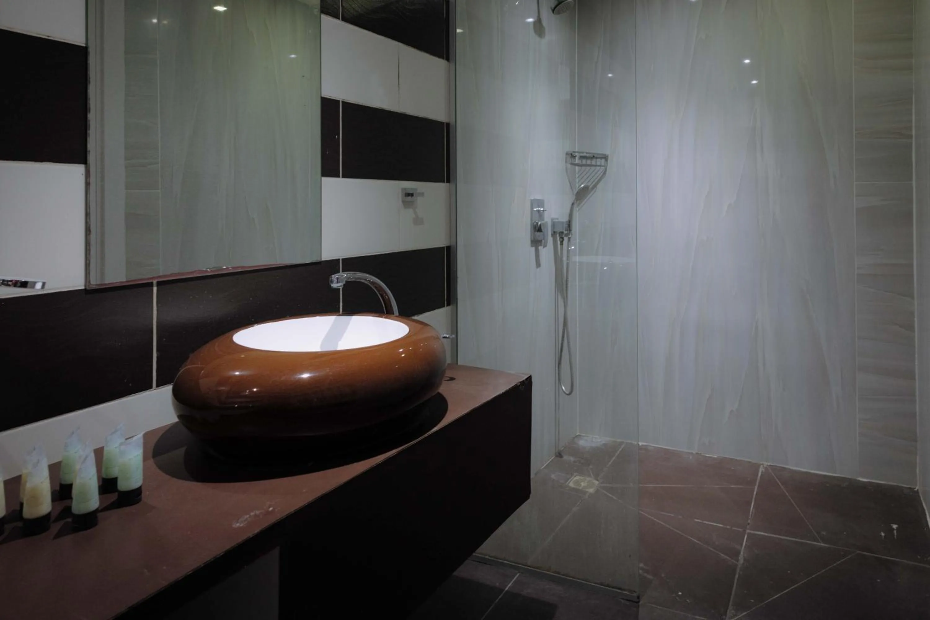 Bathroom in Rich apartments renovated & with modern design