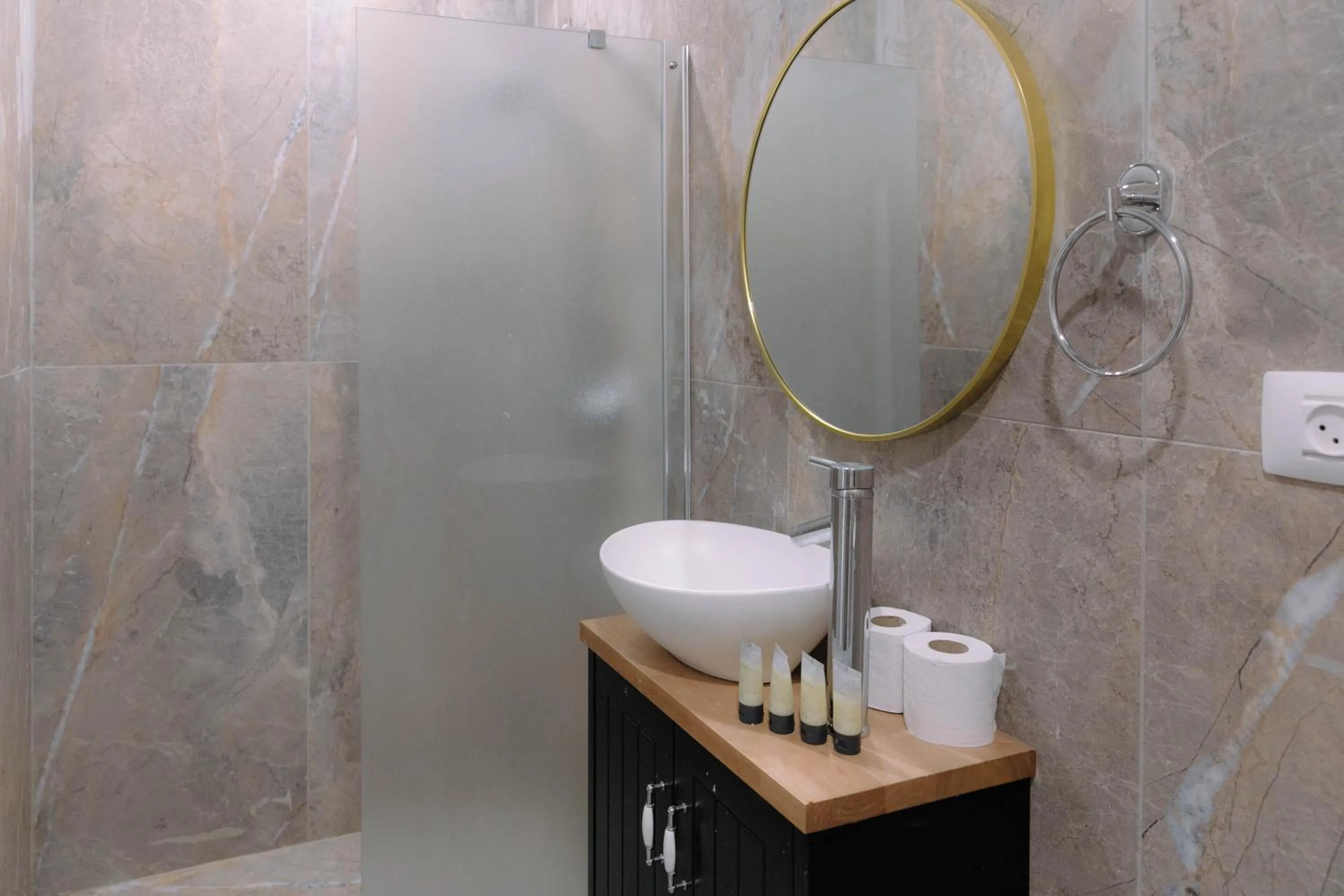 Rich apartments renovated & with modern design