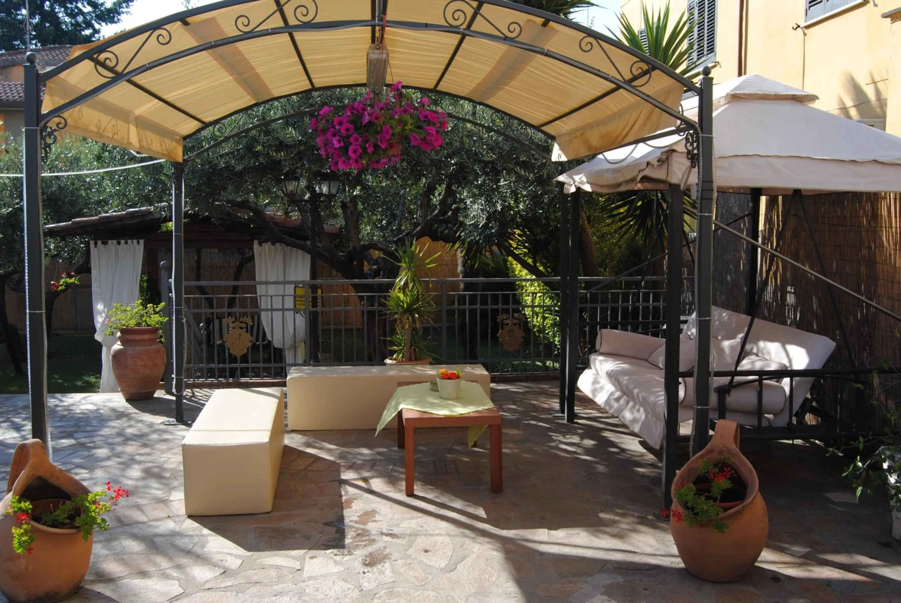 Patio in Hotel Nespolo D'Oro