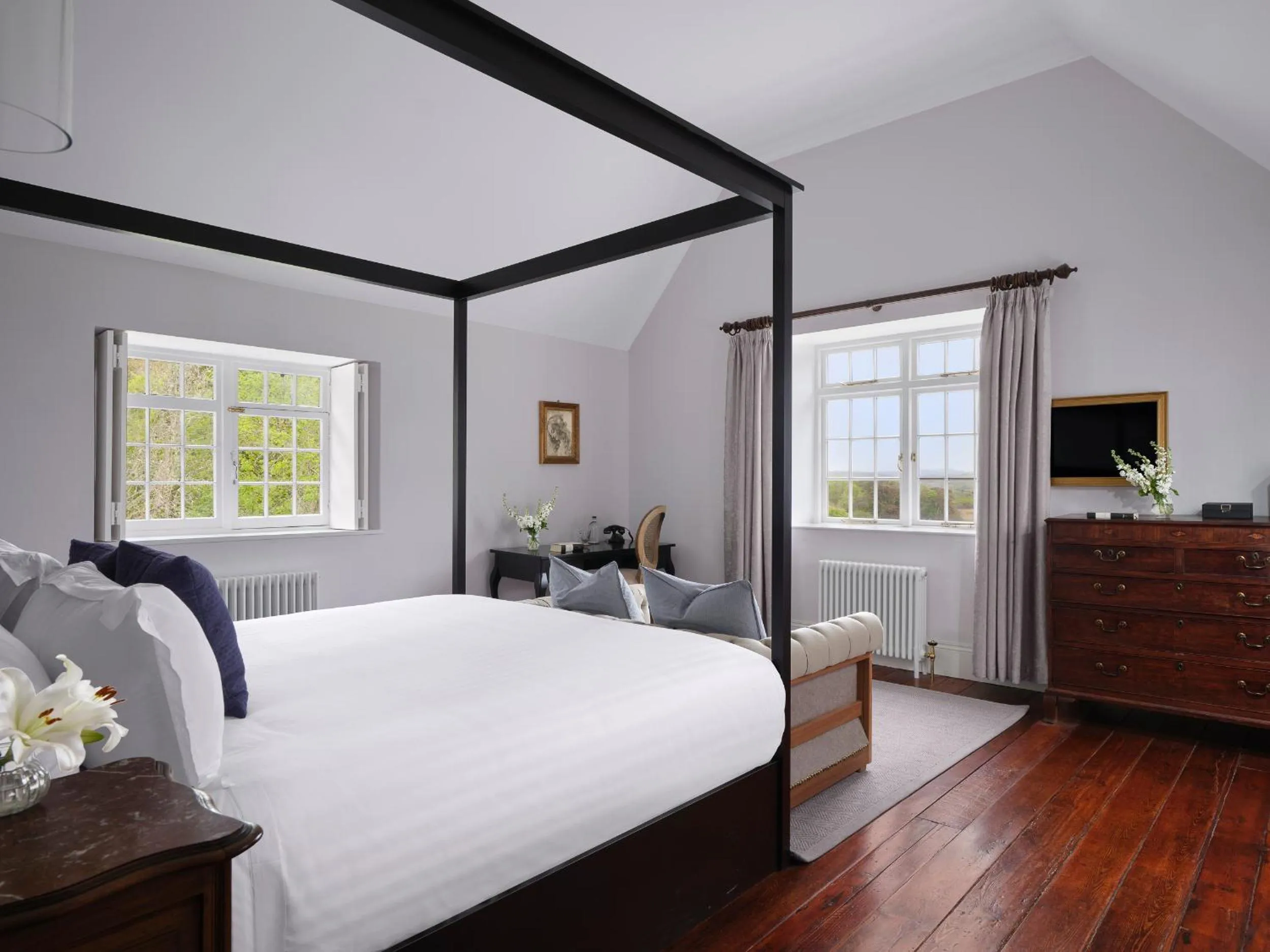 Bed in Liss Ard Estate