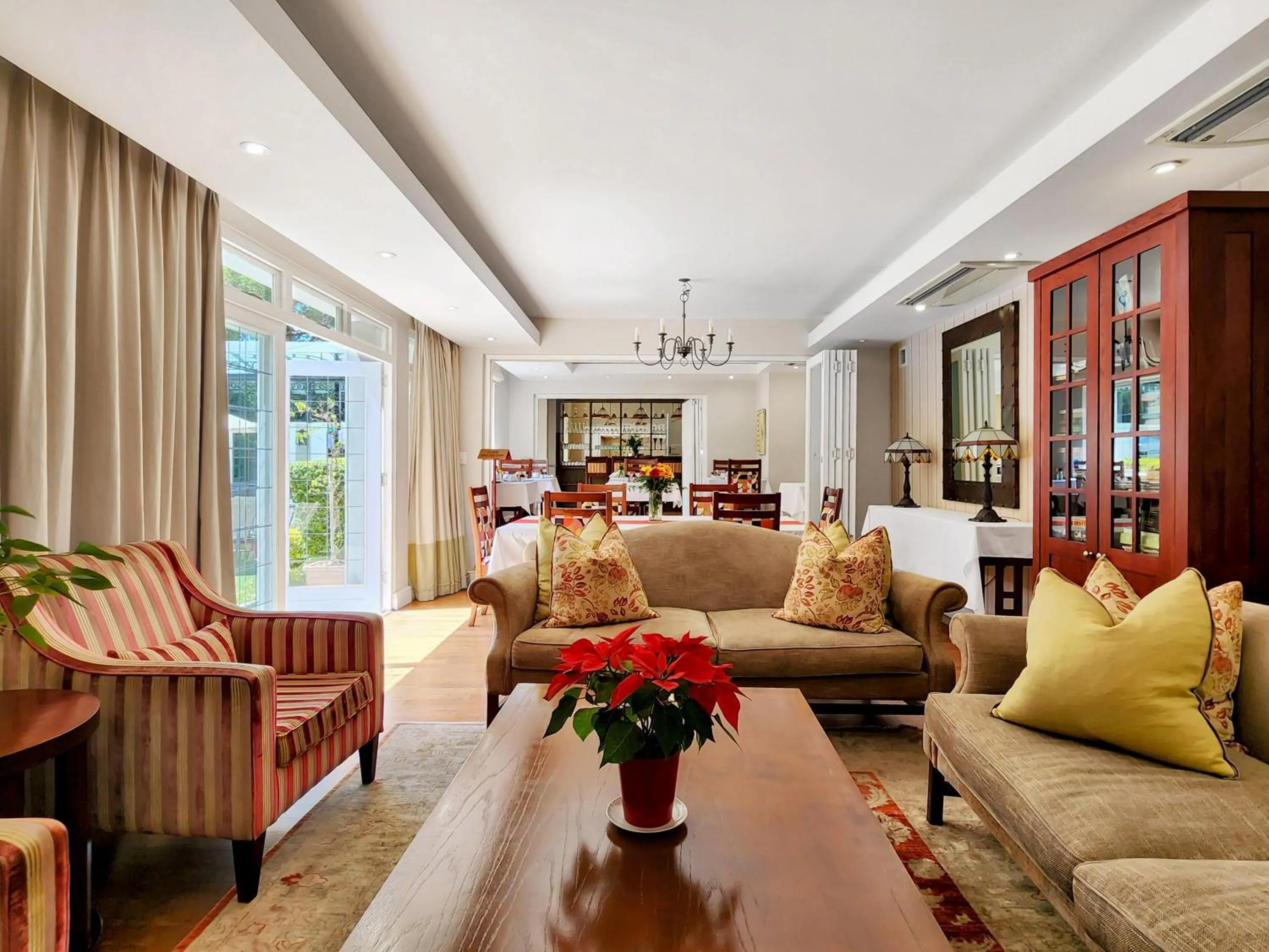 Communal lounge/ TV room in Roodenburg House