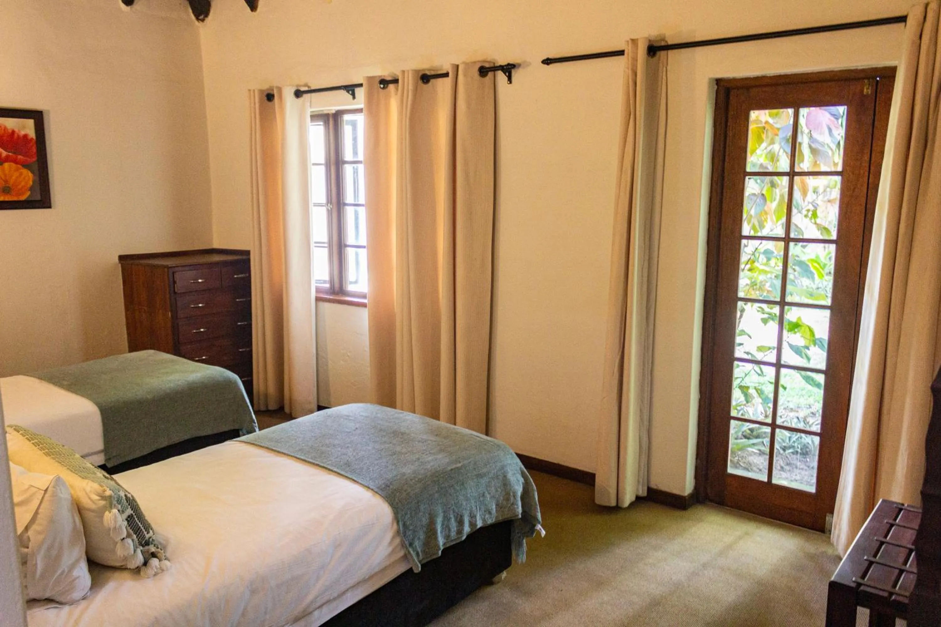 Bedroom, Bed in Hotel Numbi & Garden Suites