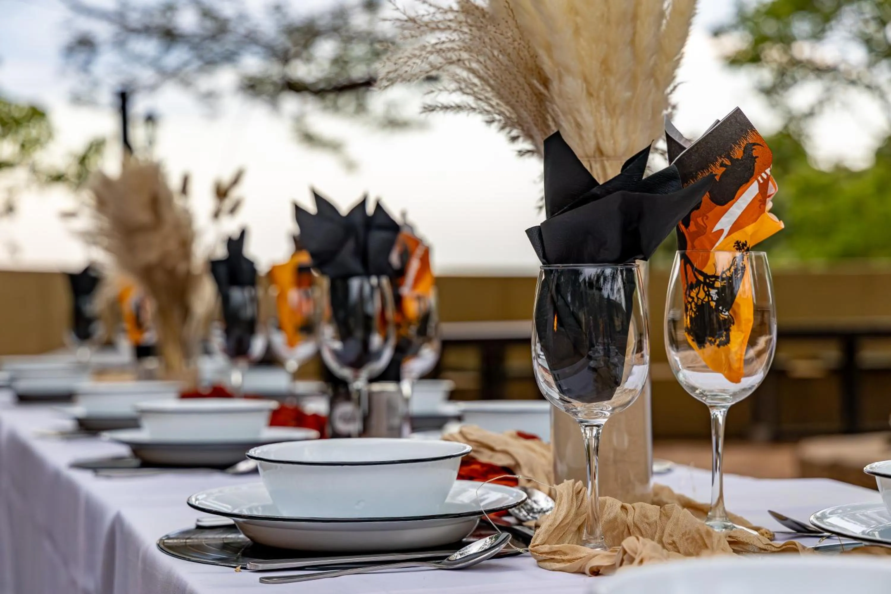 Restaurant/places to eat in Hotel Numbi & Garden Suites