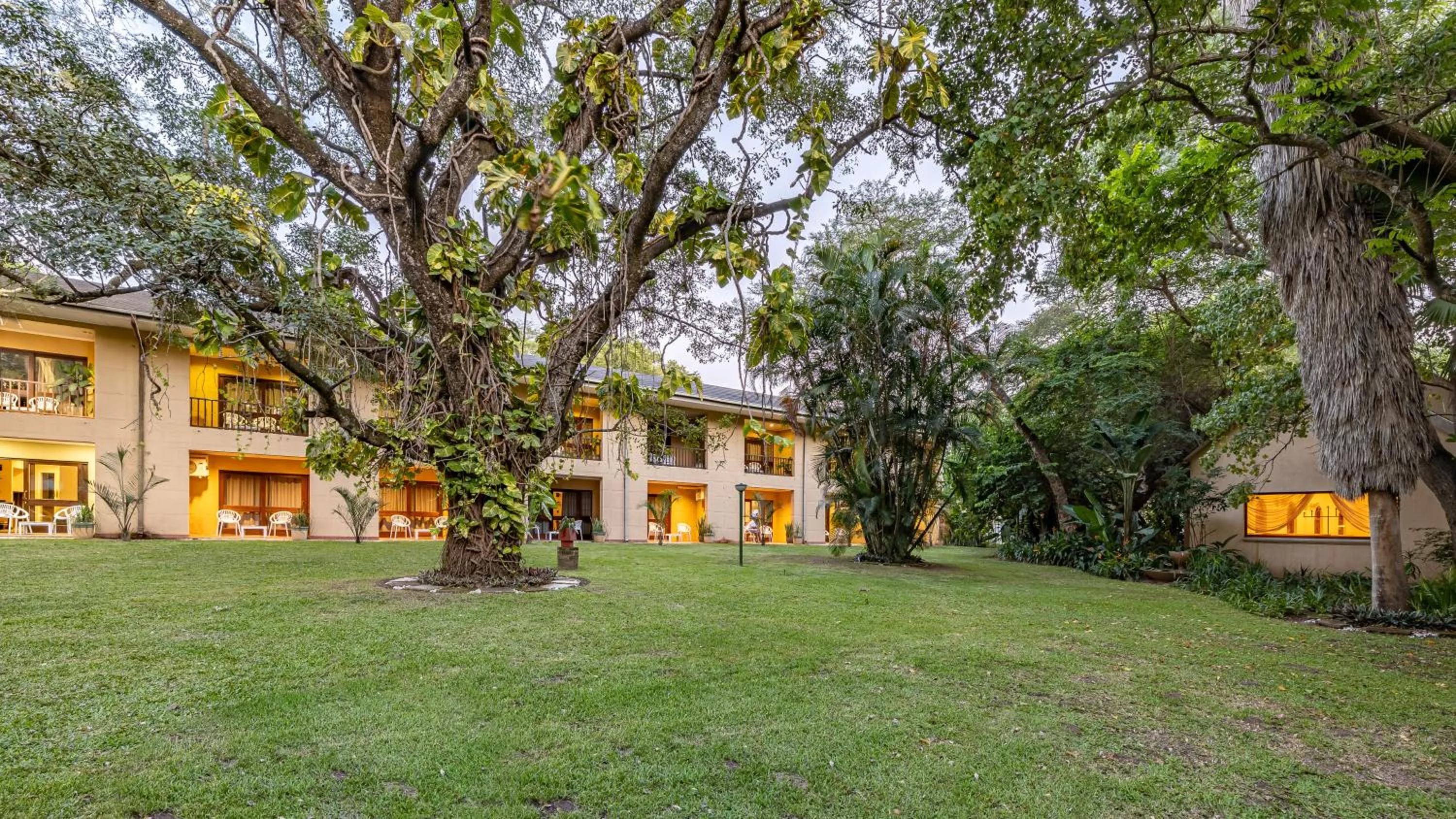 Property building in Hotel Numbi & Garden Suites