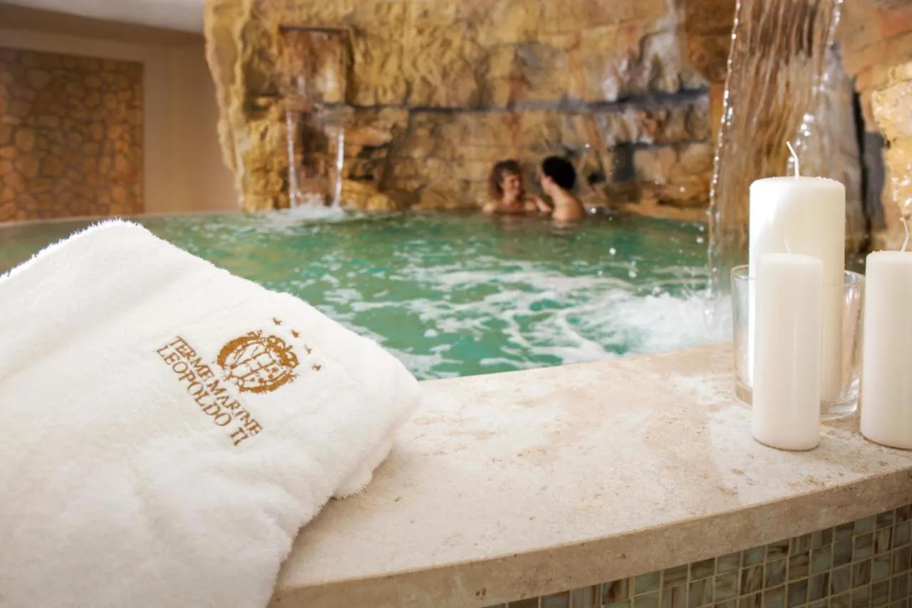 Spa and wellness centre/facilities in Hotel Terme Marine Leopoldo II TERME & SPA