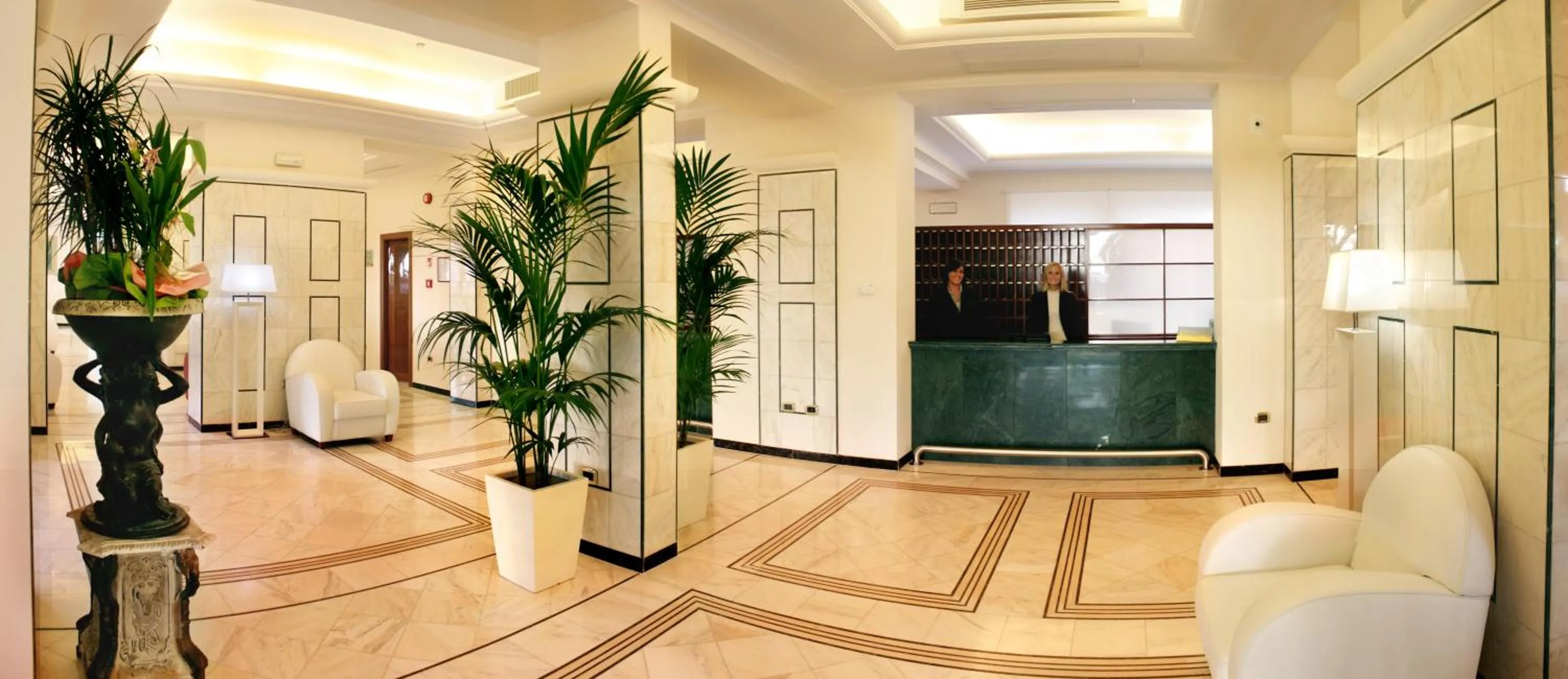 Lobby or reception in Hotel Terme Marine Leopoldo II TERME & SPA