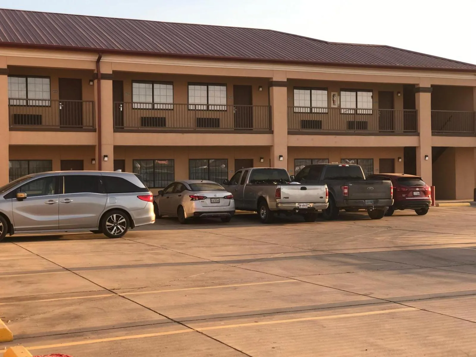 Parking in Texas Inn & Suites