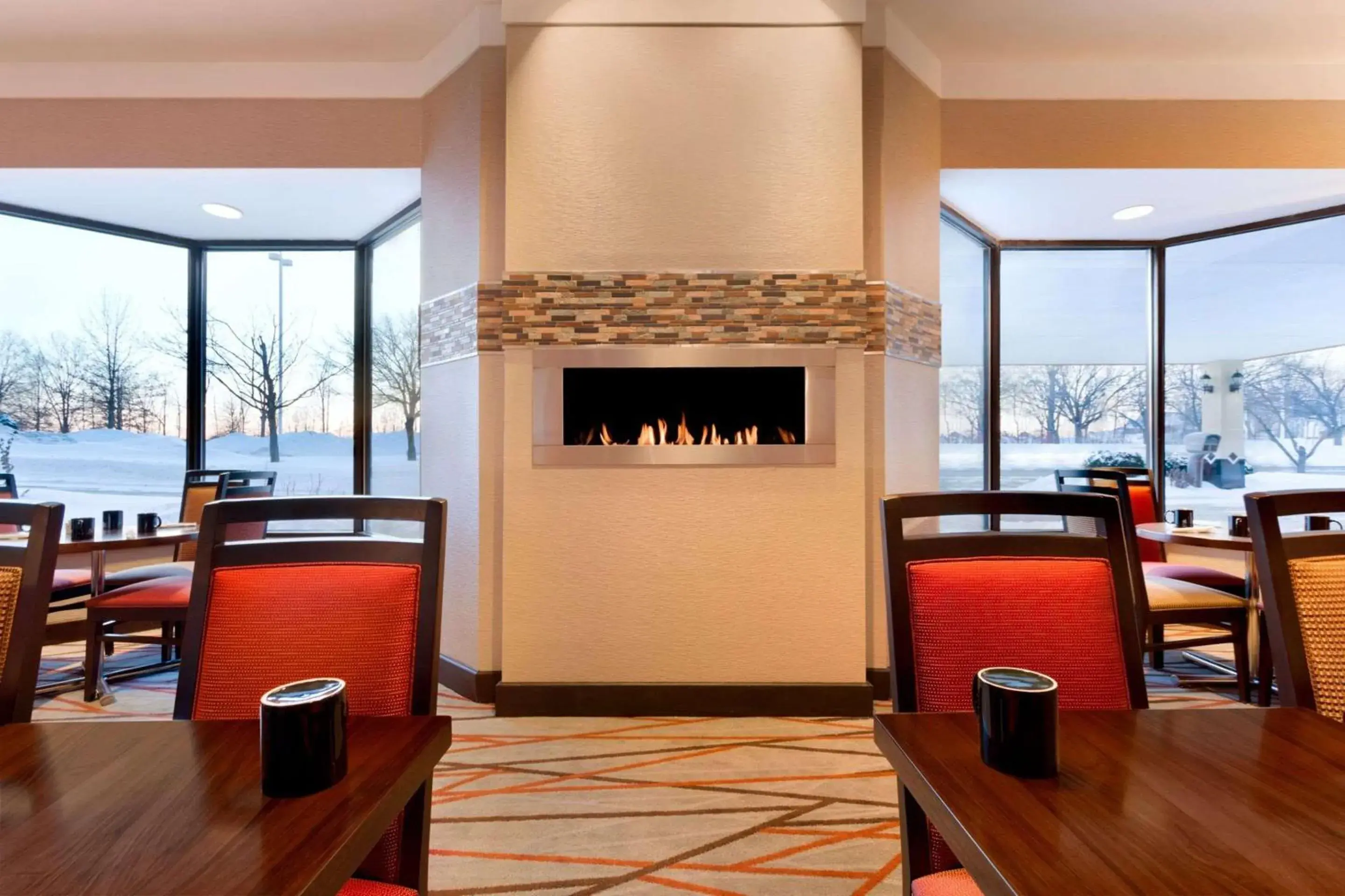 Breakfast in Radisson Akron-Fairlawn Copley Breakfast in Radisson Akron-Fairlawn Copley