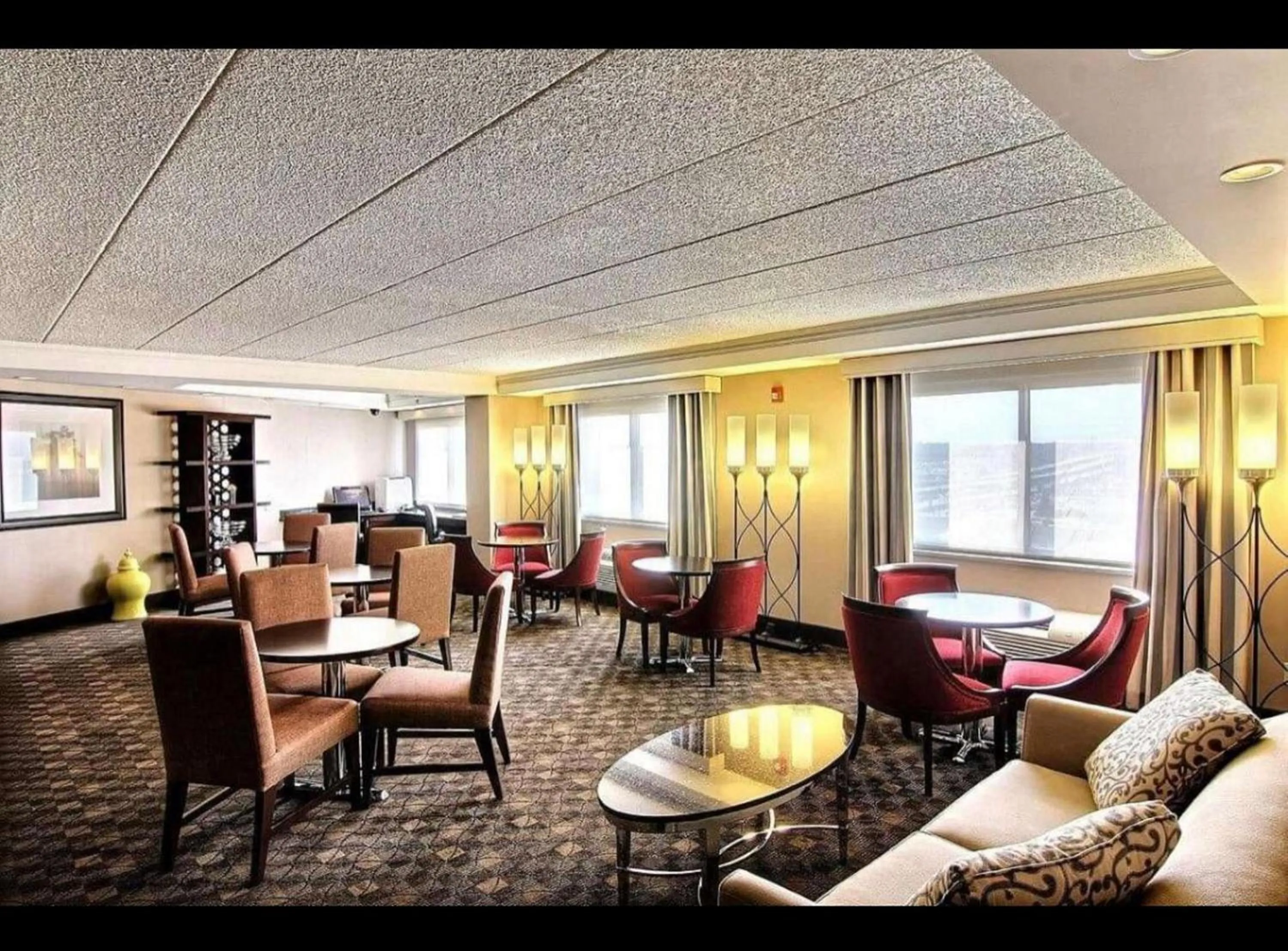 Business facilities in Wyndham Omaha Hotel - West Dodge