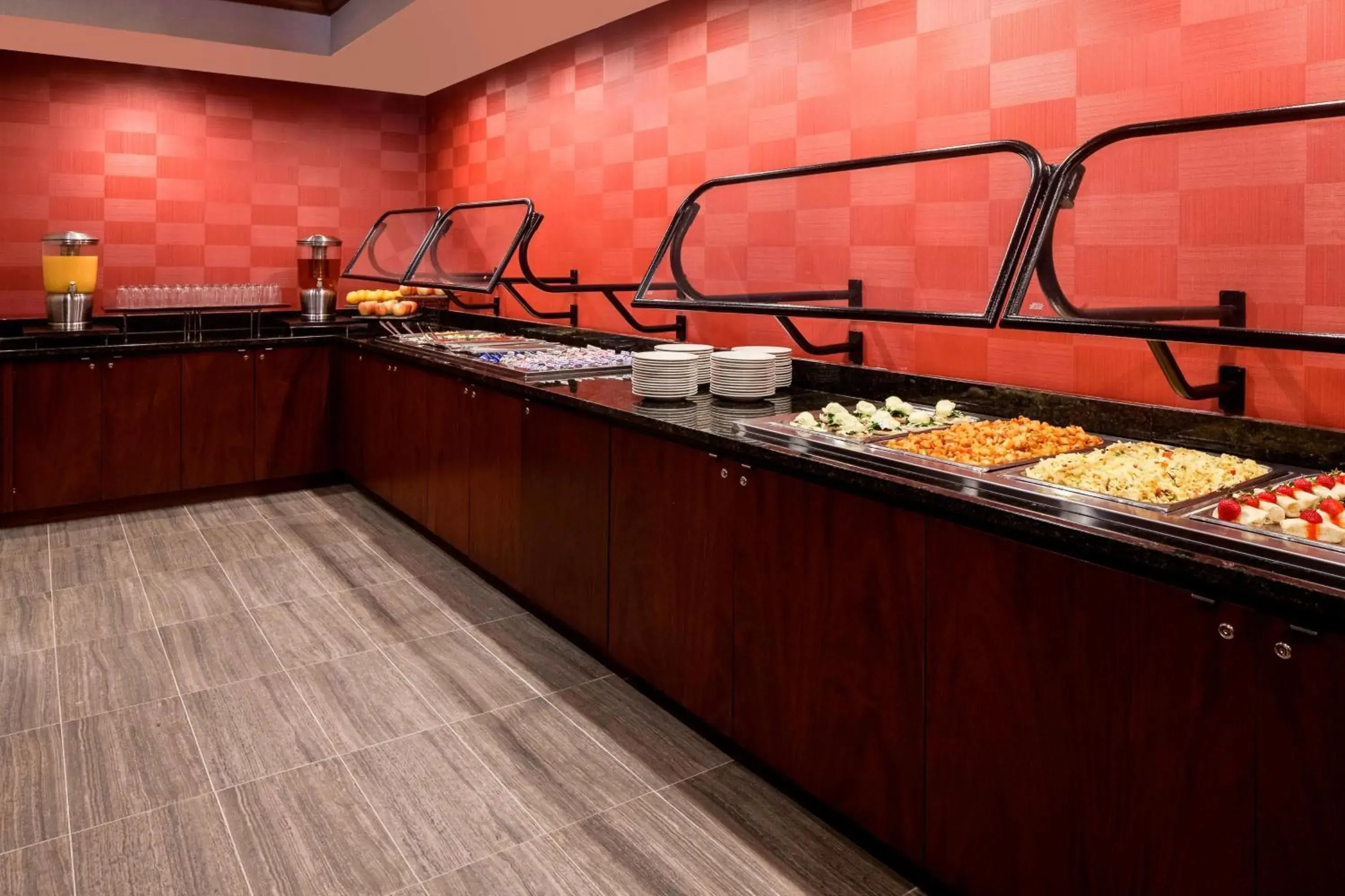 Restaurant/places to eat in Wyndham Omaha Hotel - West Dodge Restaurant/places to eat in Wyndham Omaha Hotel - West Dodge