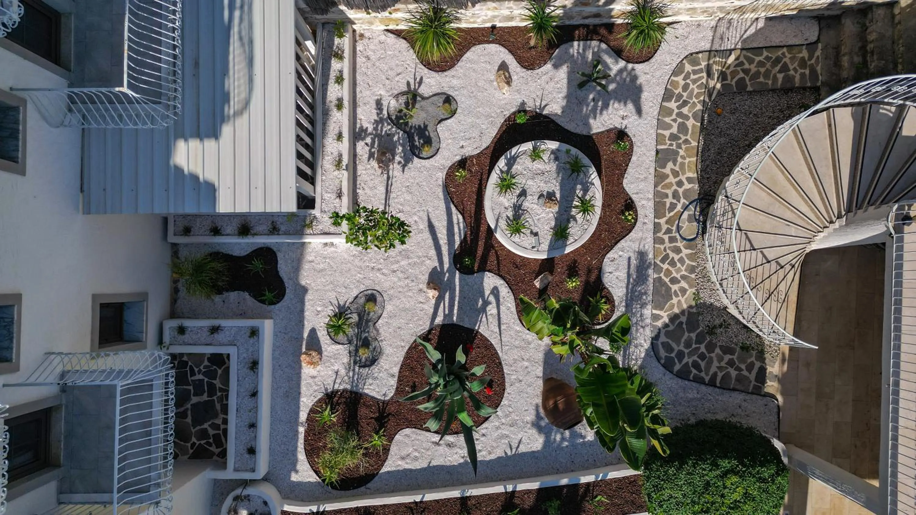 Garden in Salonika Suites