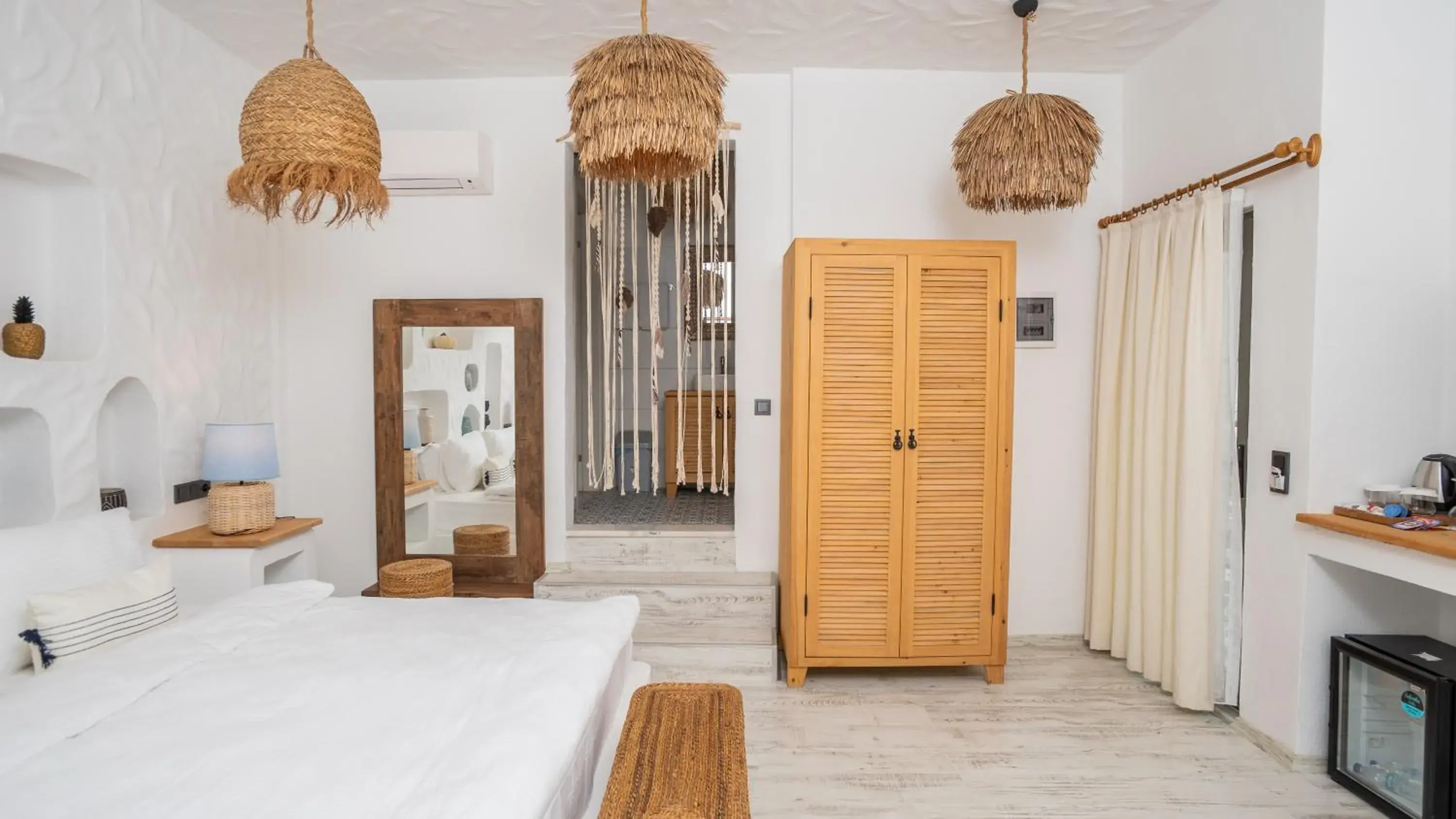 Photo of the whole room, Bed in Salonika Suites Photo of the whole room, Bed in Salonika Suites