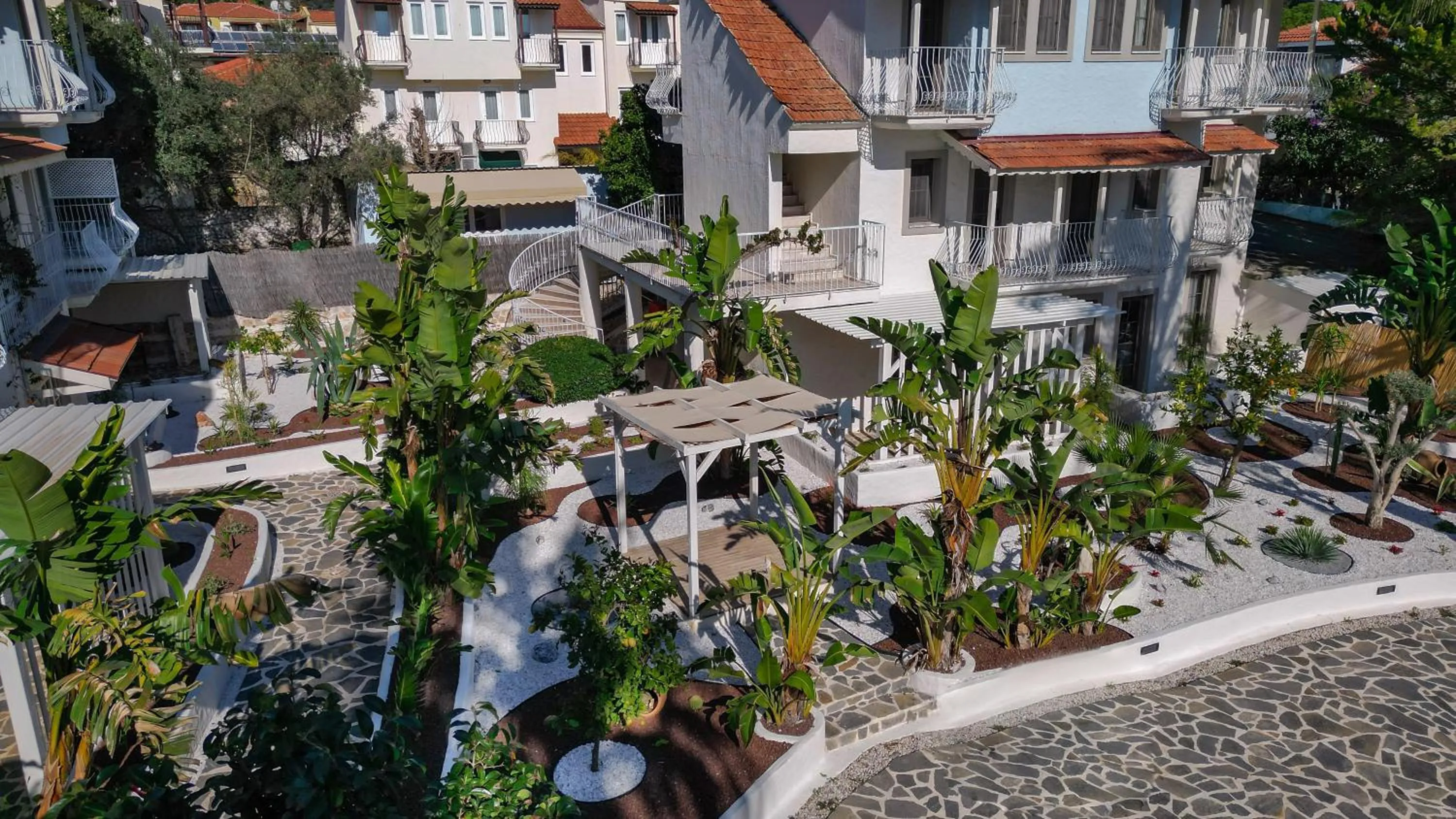 Garden in Salonika Suites