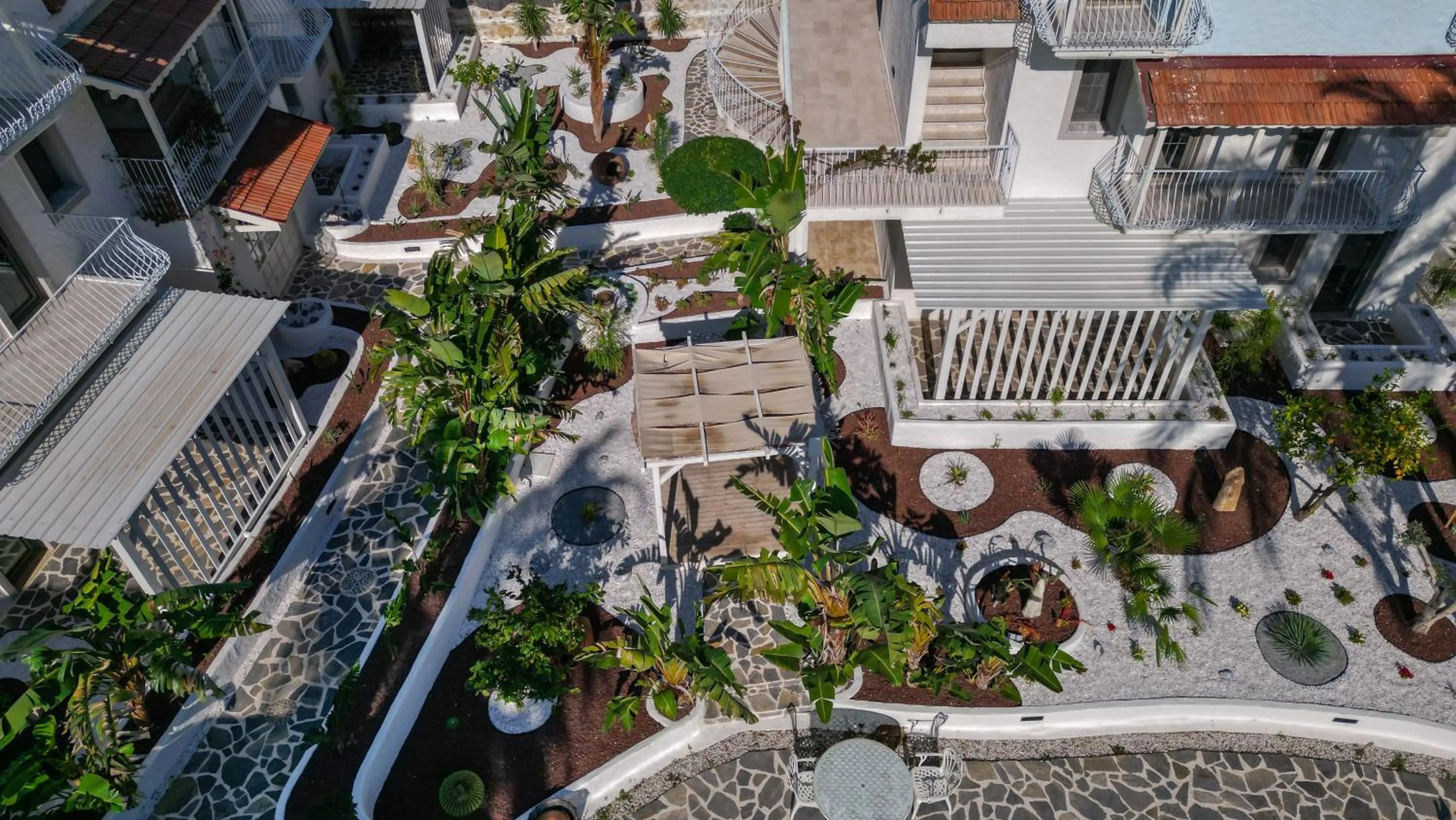 Garden in Salonika Suites