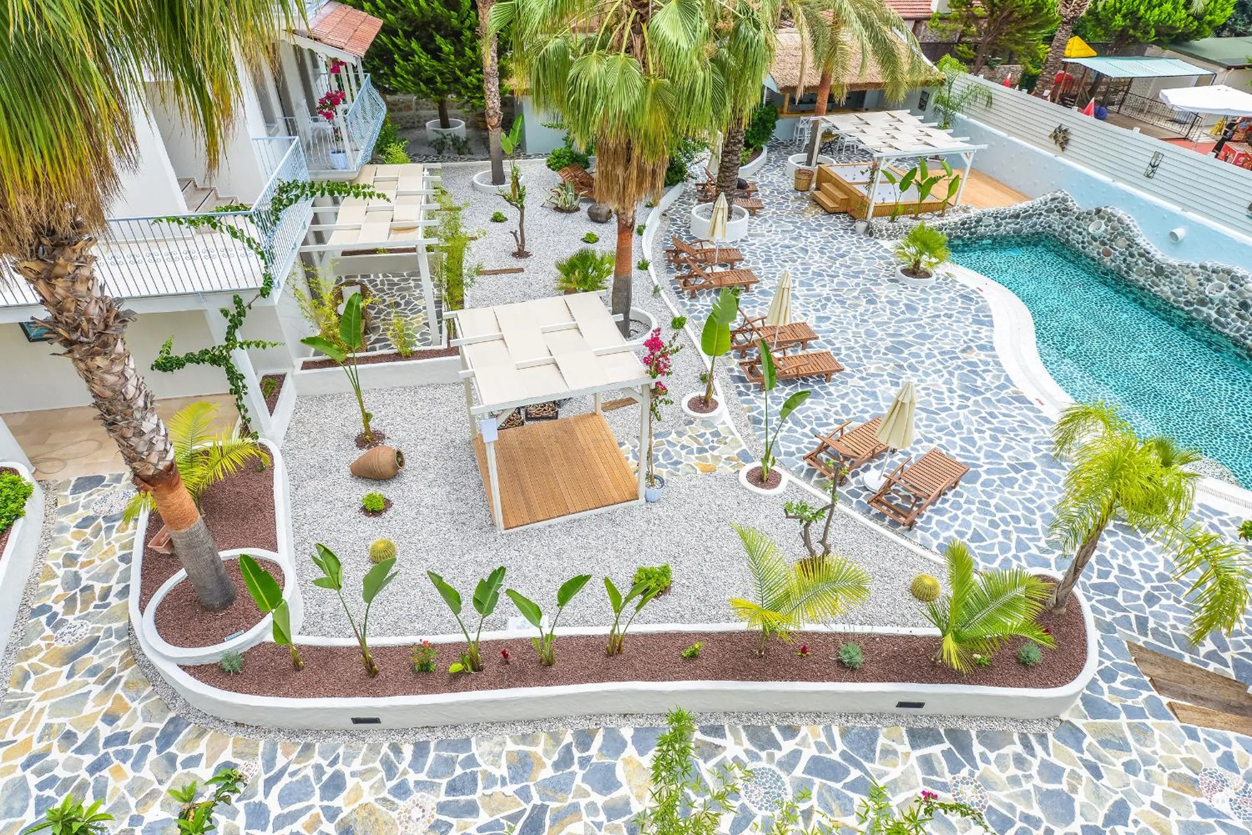 Garden in Salonika Suites