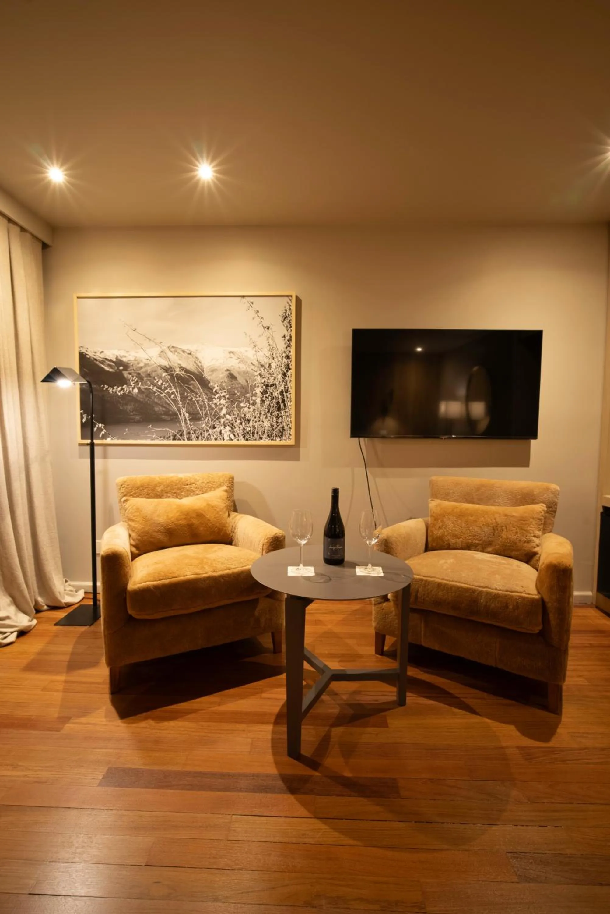 TV and multimedia in Hotel Catedral Patagonia Ski & Wellness