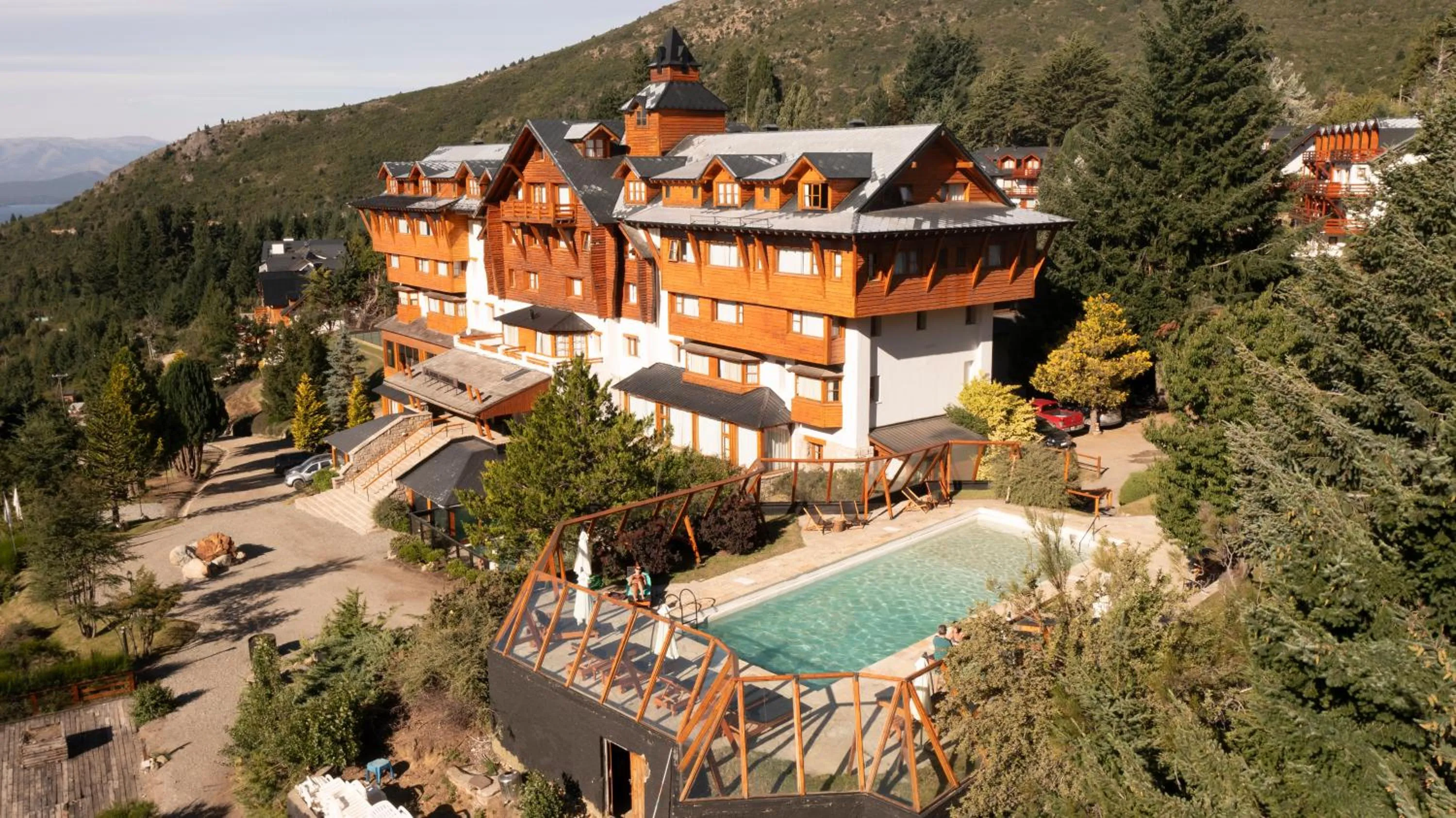 Swimming pool in Hotel Catedral Patagonia Ski & Wellness