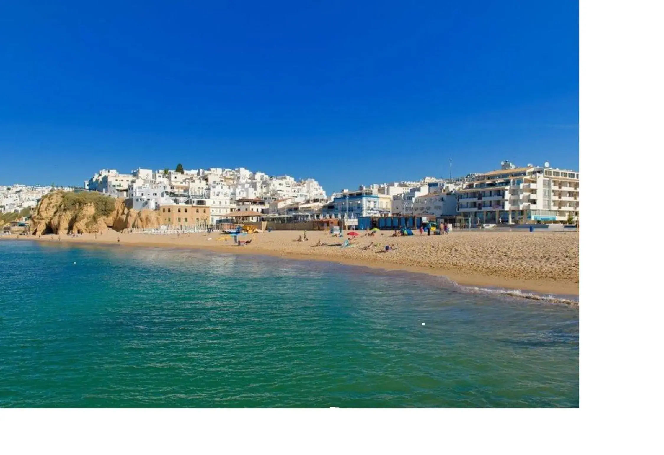 Beach in Edificio Albufeira Apartamentos A. Local - Albuturismo Lda Beach in Edificio Albufeira Apartamentos A. Local - Albuturismo Lda