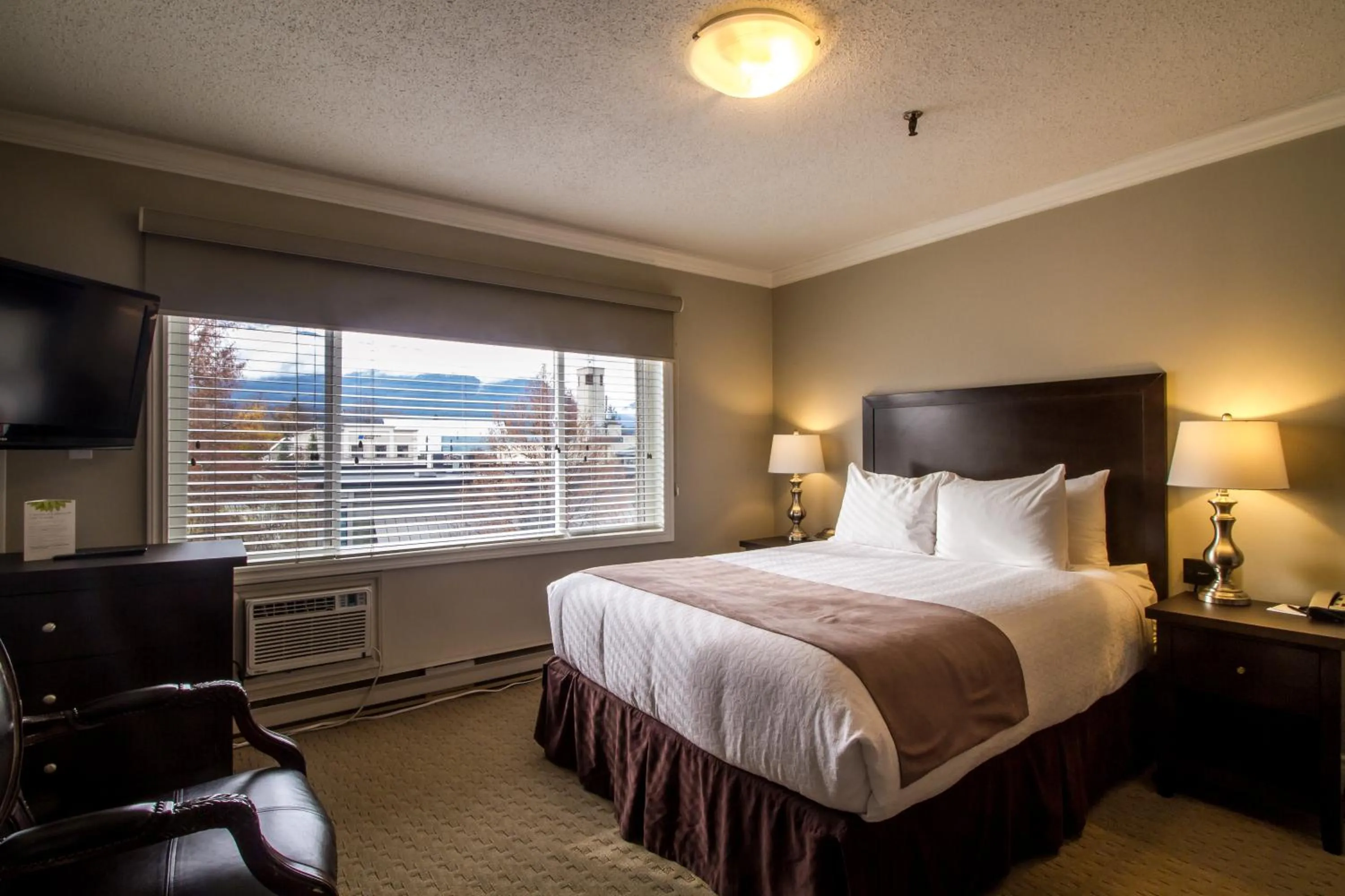Bed in Regent Hotel Revelstoke