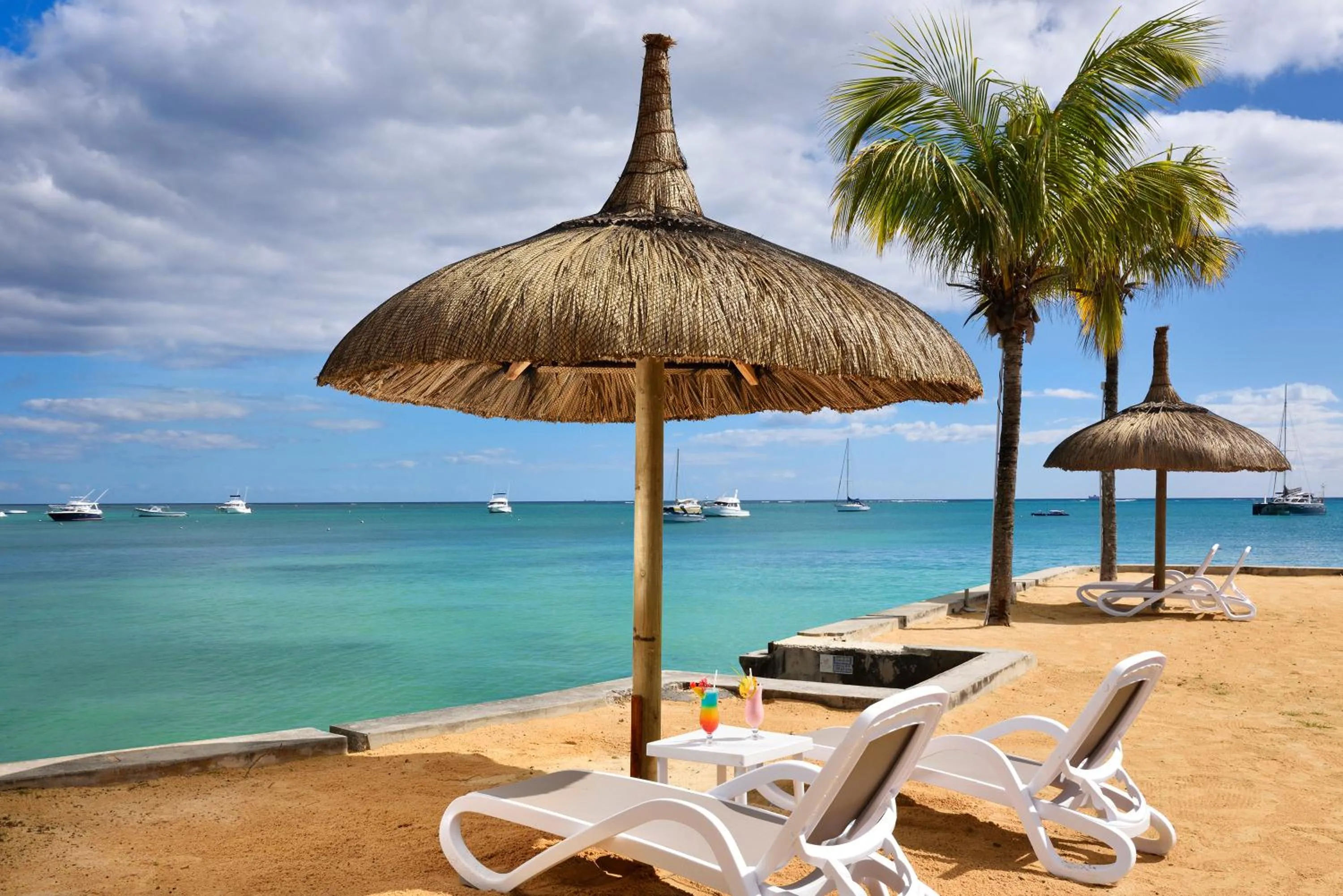 Beach in Coral Azur Beach Resort Mont Choisy