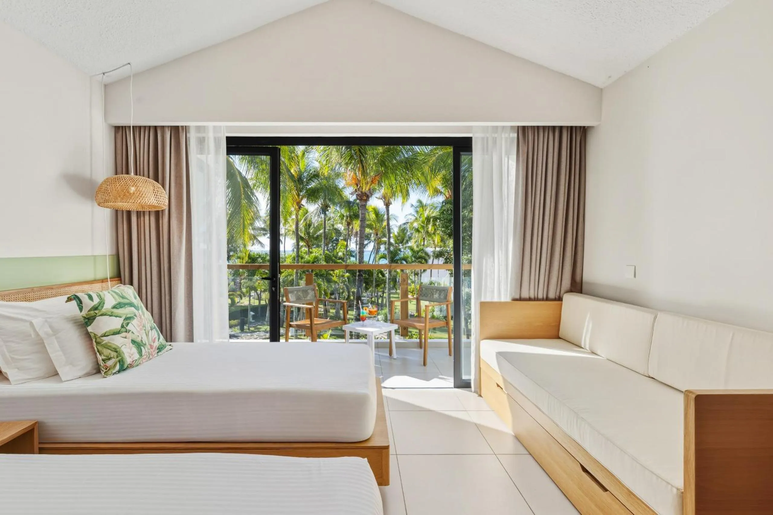 Bed in Coral Azur Beach Resort Mont Choisy