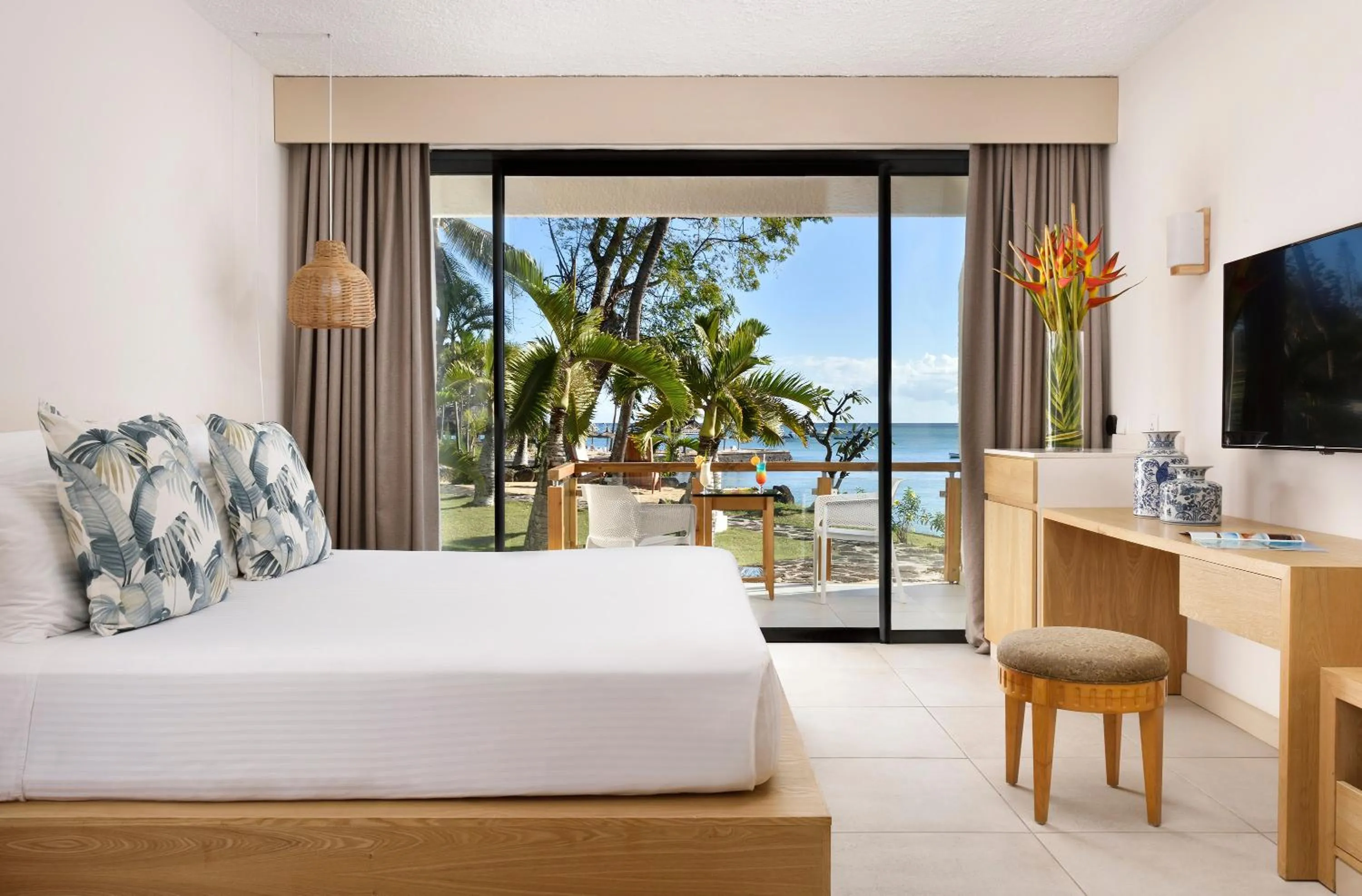TV and multimedia, Bed in Coral Azur Beach Resort Mont Choisy