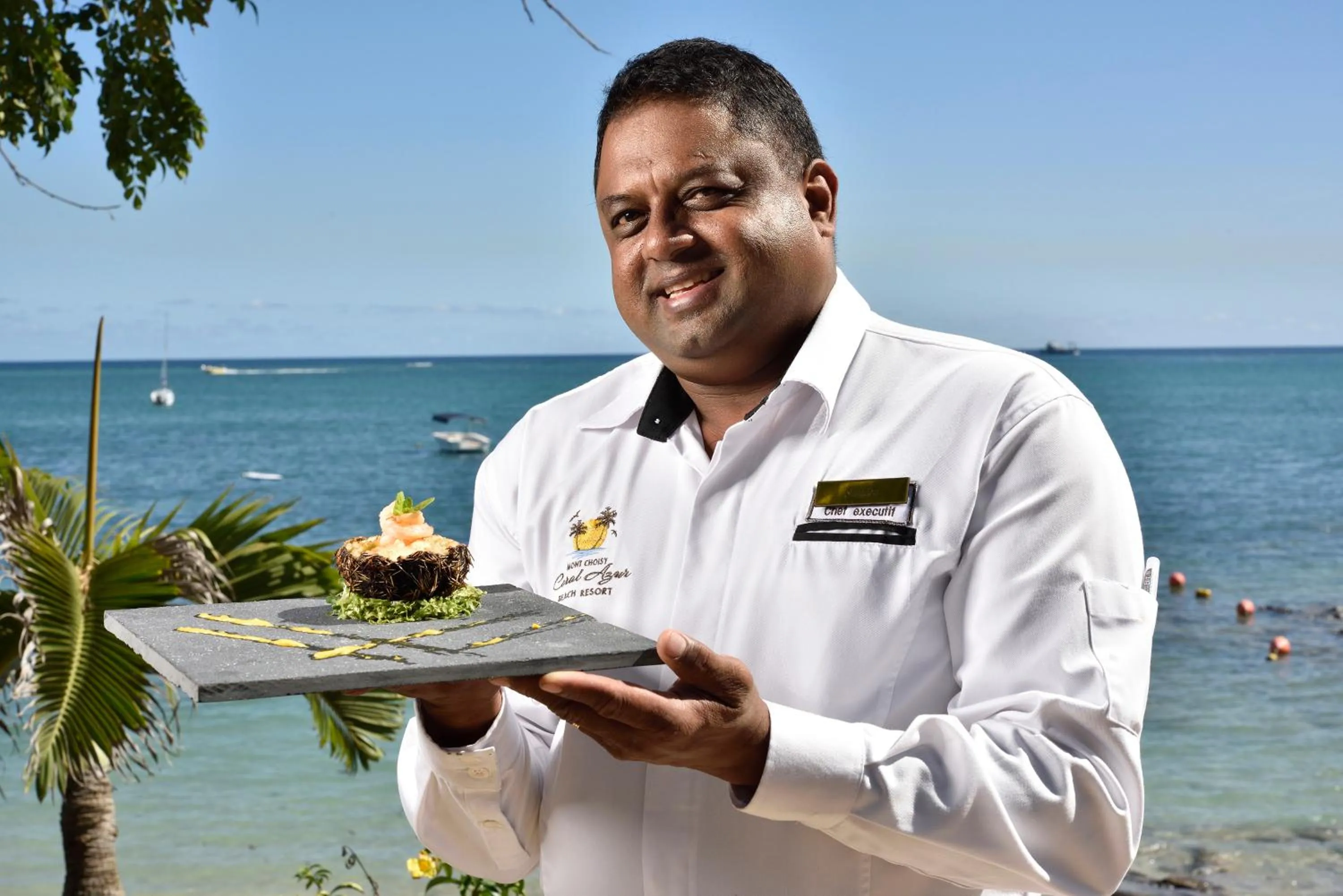 People in Coral Azur Beach Resort Mont Choisy