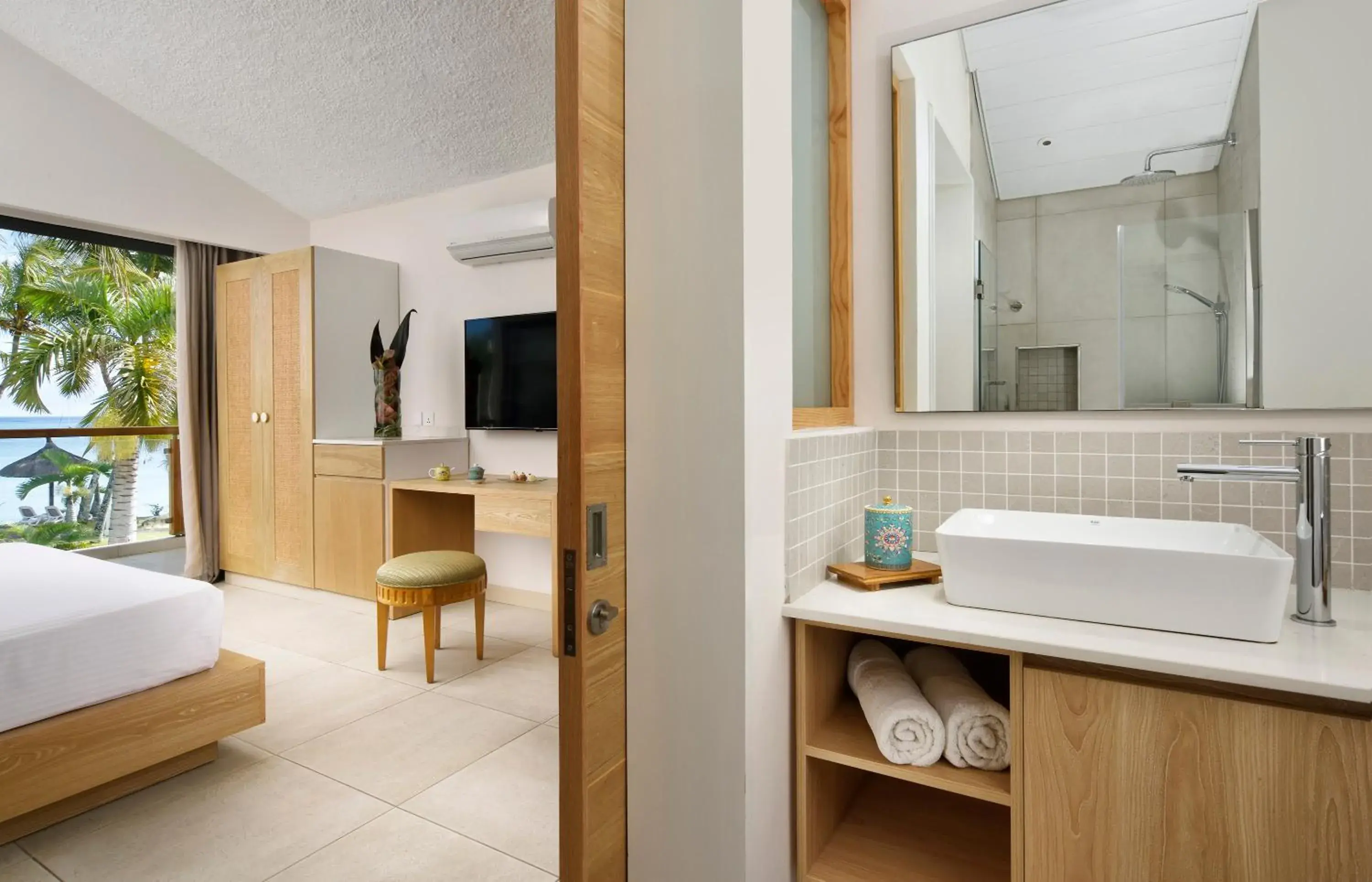 Coral Signature Beach Front in Coral Azur Beach Resort Mont Choisy Coral Signature Beach Front in Coral Azur Beach Resort Mont Choisy