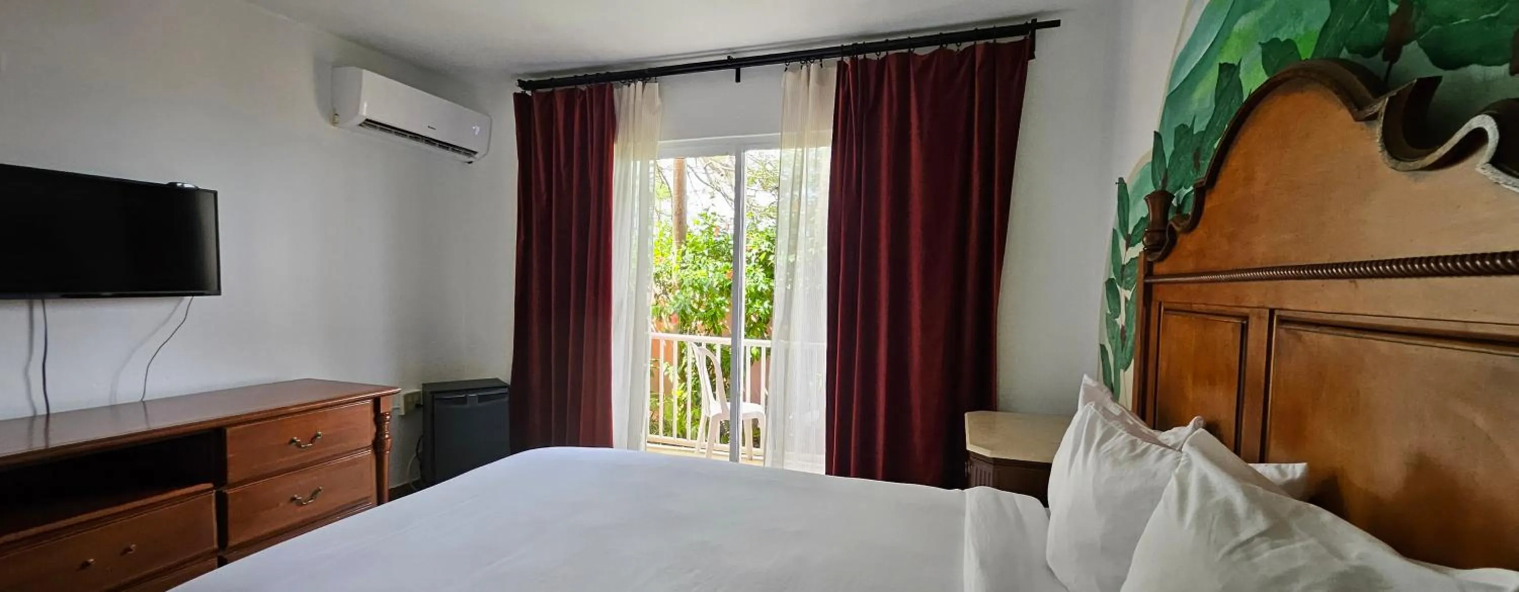 Bed in Selva Boutique Hotel - Luquillo Oceanfront Retreat - Adults Only