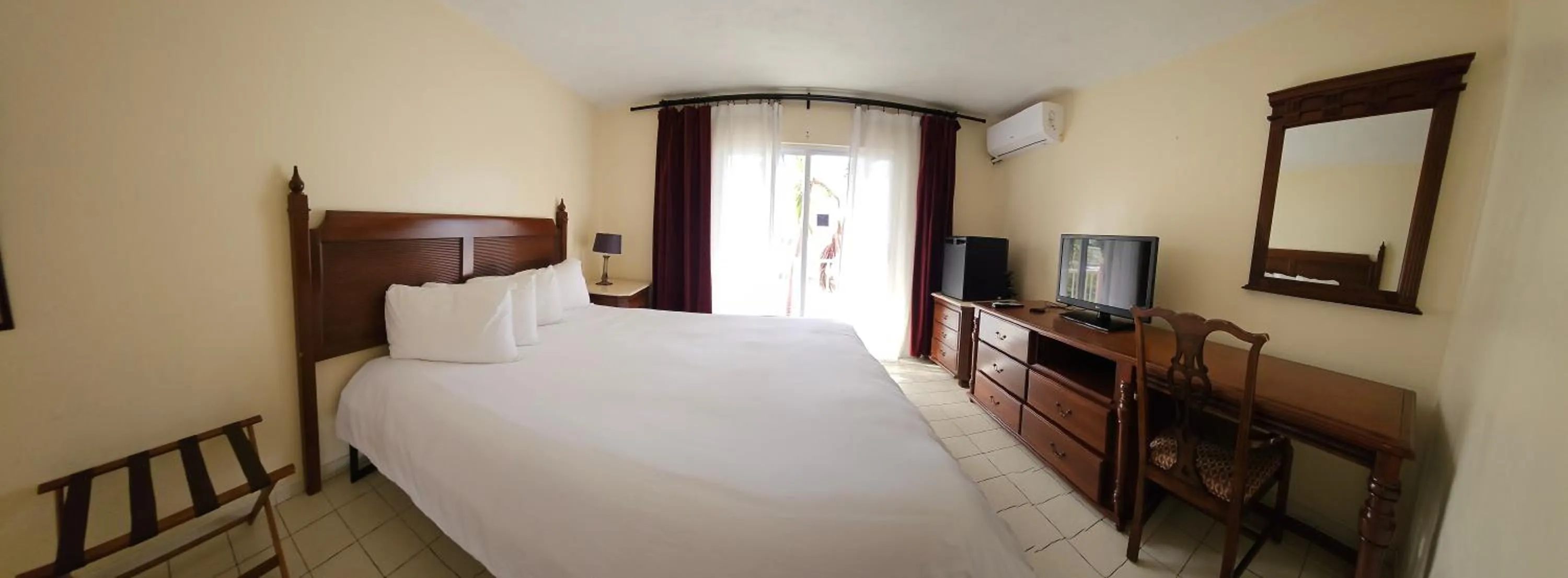 Bed in Selva Boutique Hotel - Luquillo Oceanfront Retreat - Adults Only