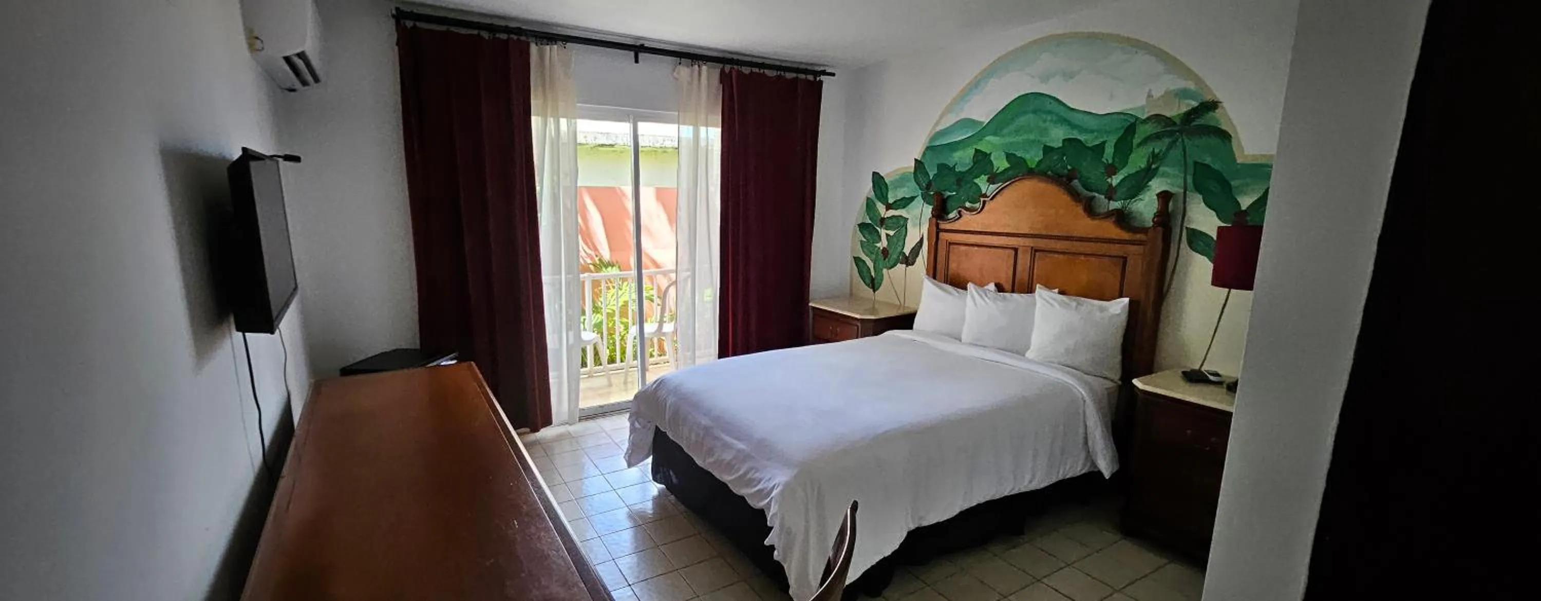 Bed in Selva Boutique Hotel - Luquillo Oceanfront Retreat - Adults Only