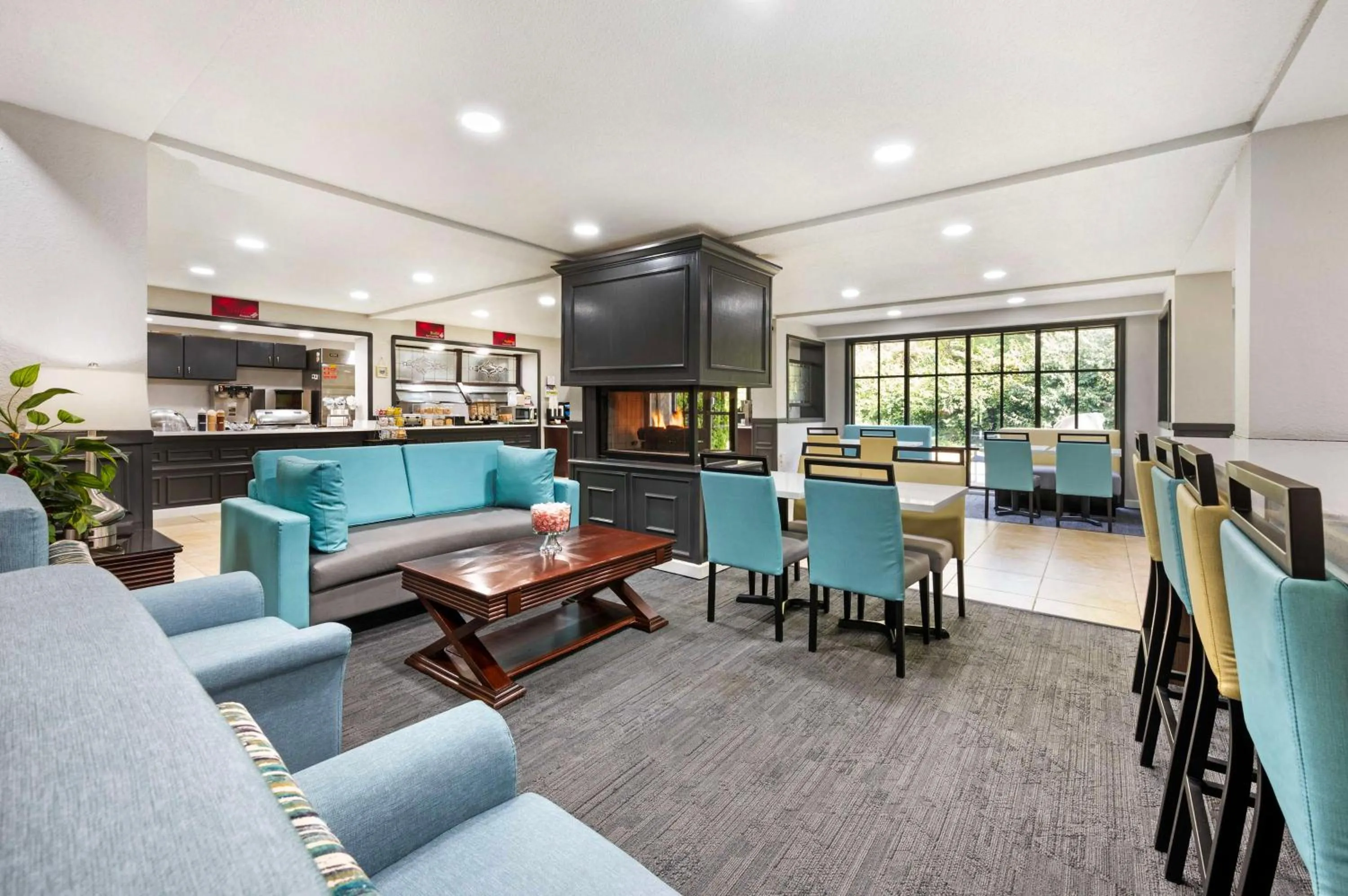 Breakfast in Best Western Plus Anderson