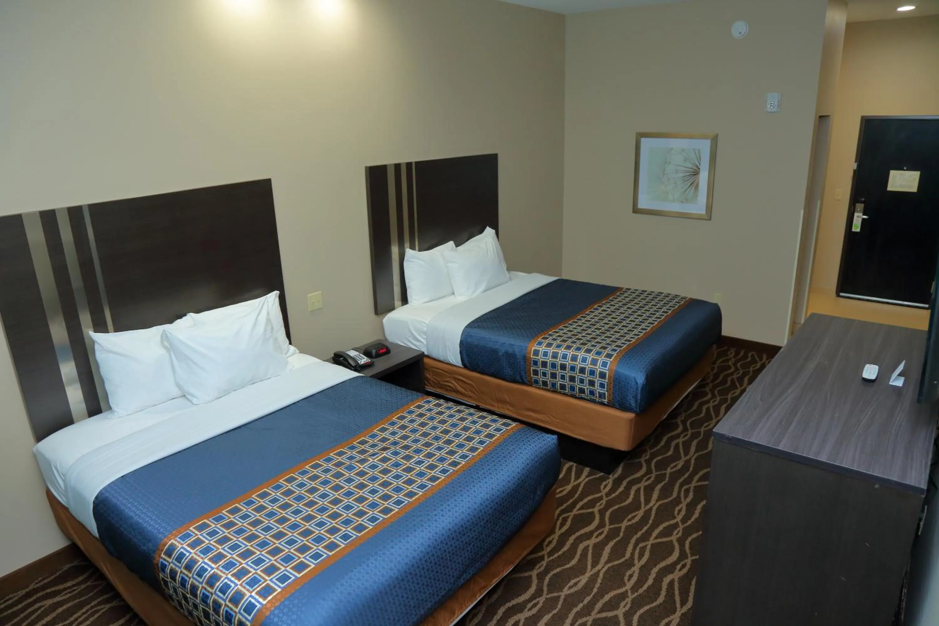 Bed in Americas Best Value Inn & Suites-Prairieville